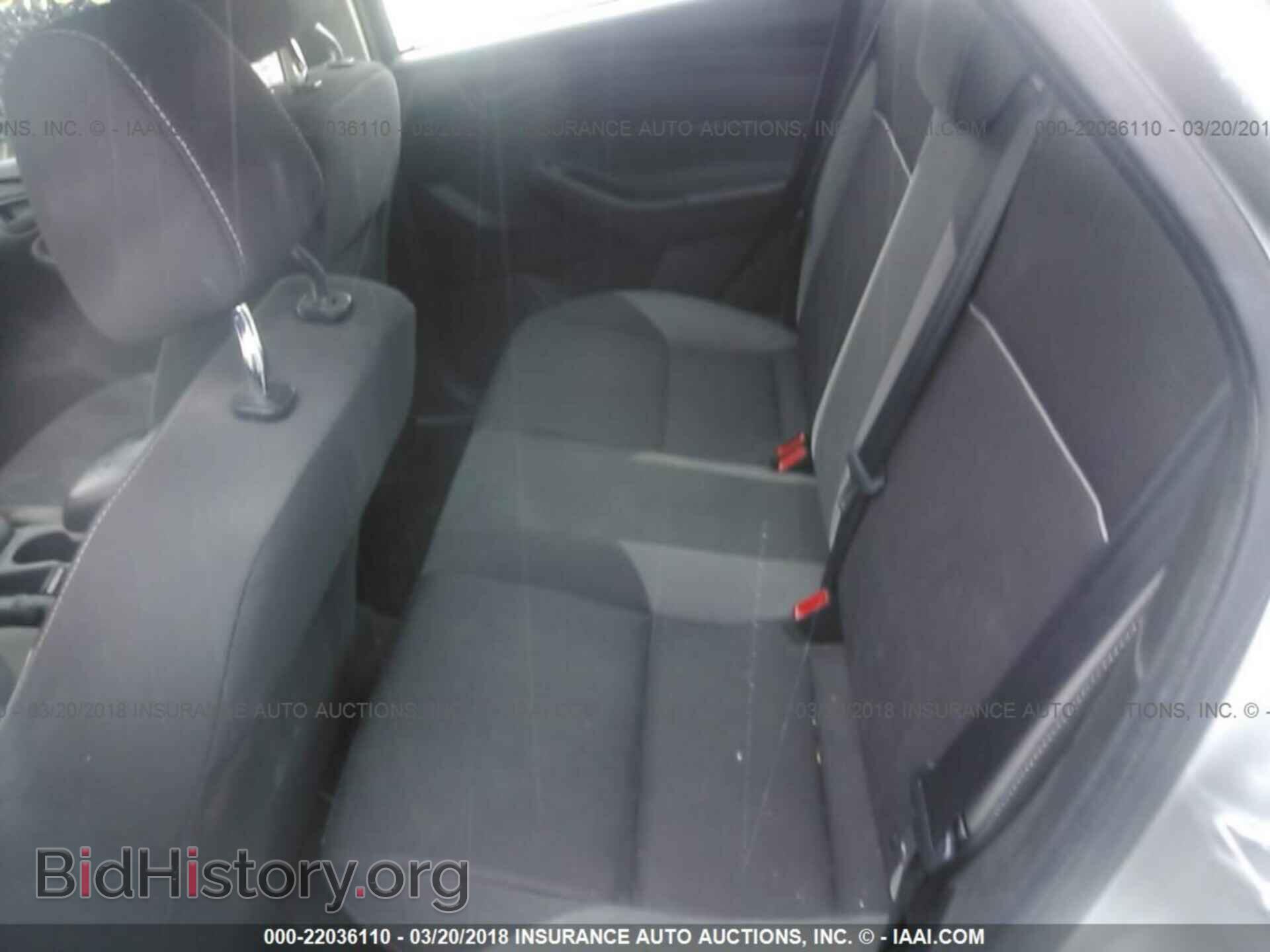 2012 Ford Focus - VIN: 1FAHP3F23CL219312 - Photo 8