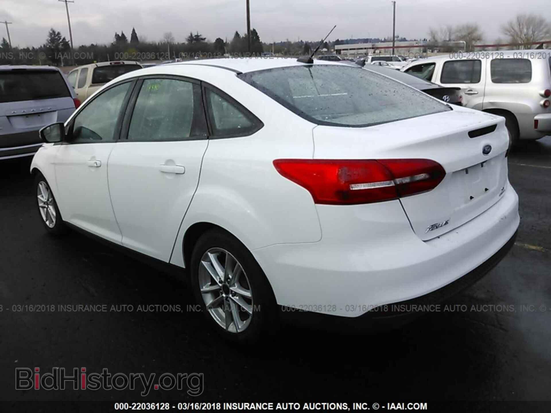 2016 Ford Focus - VIN: 1FADP3F25GL284330 - Фото 3