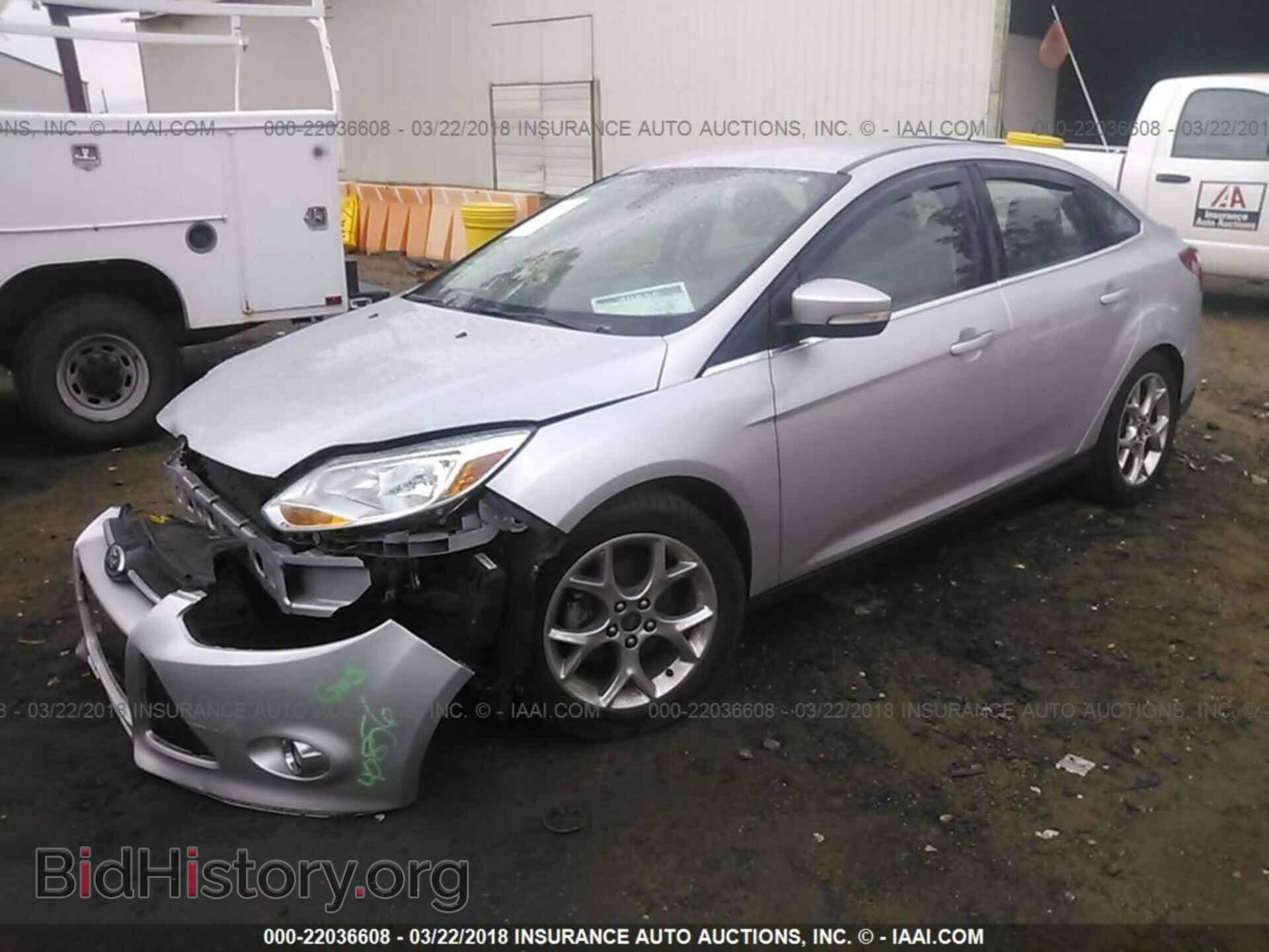 2012 Ford Focus - VIN: 1FAHP3H28CL410480 - Photo 2