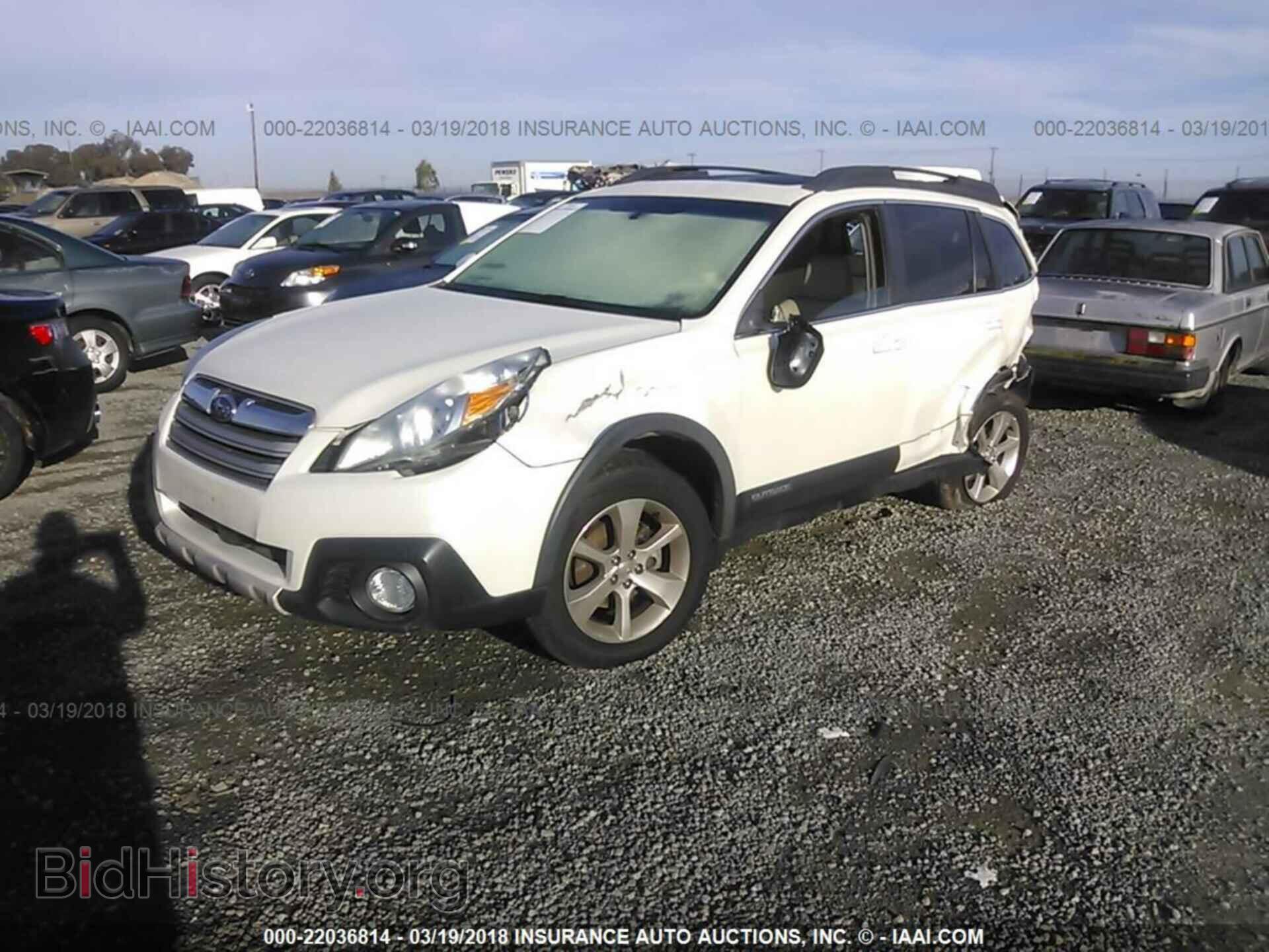 2014 Subaru Outback - VIN: 4S4BRBLC0E3250193 - Фото 2