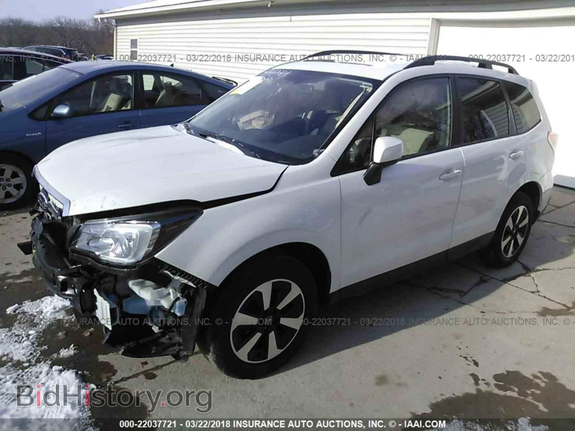 2017 Subaru Forester - VIN: JF2SJAEC1HH545136 - Photo 2