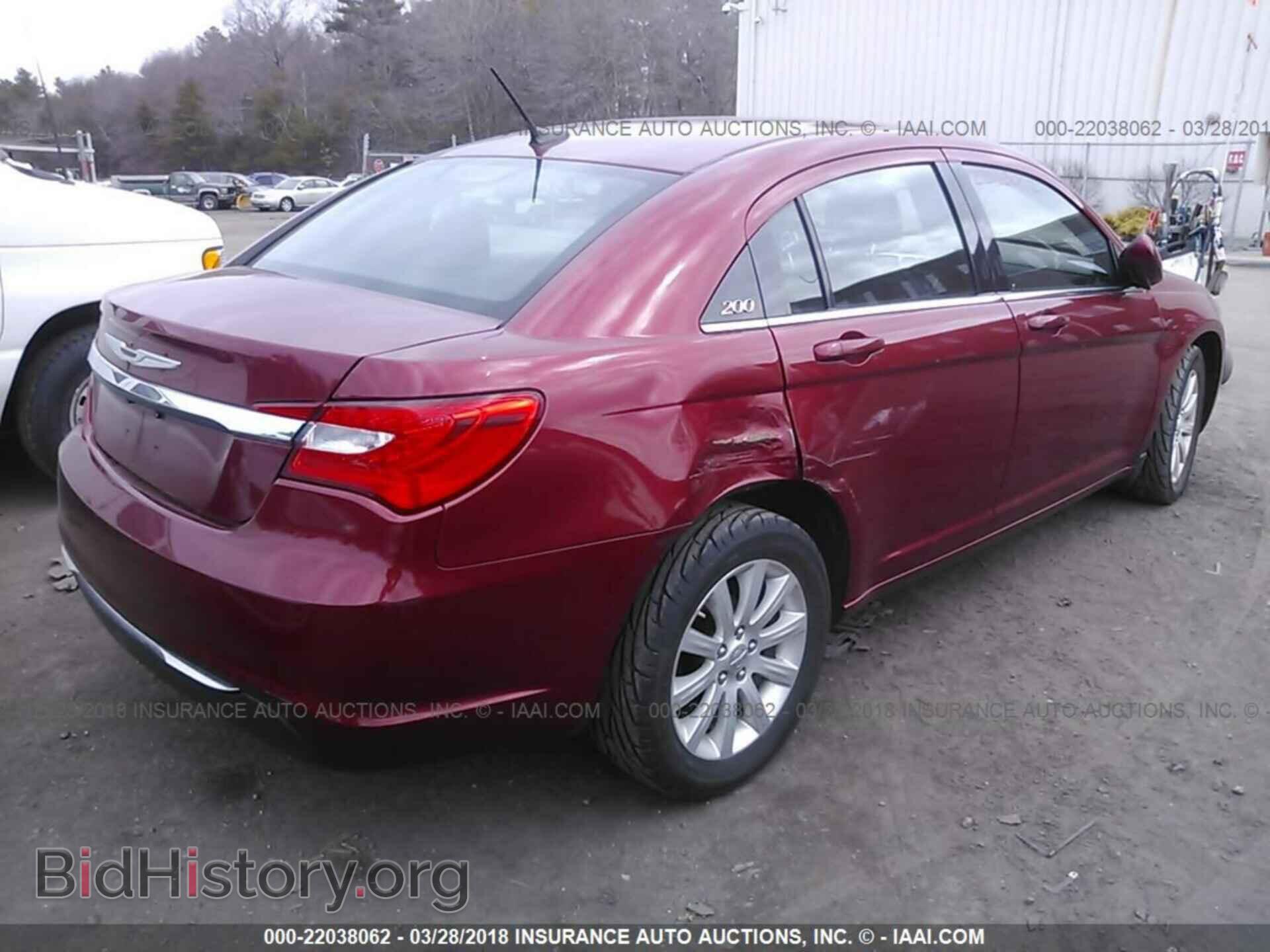2013 Chrysler 200 - VIN: 1C3CCBBG2DN569522 - Photo 4