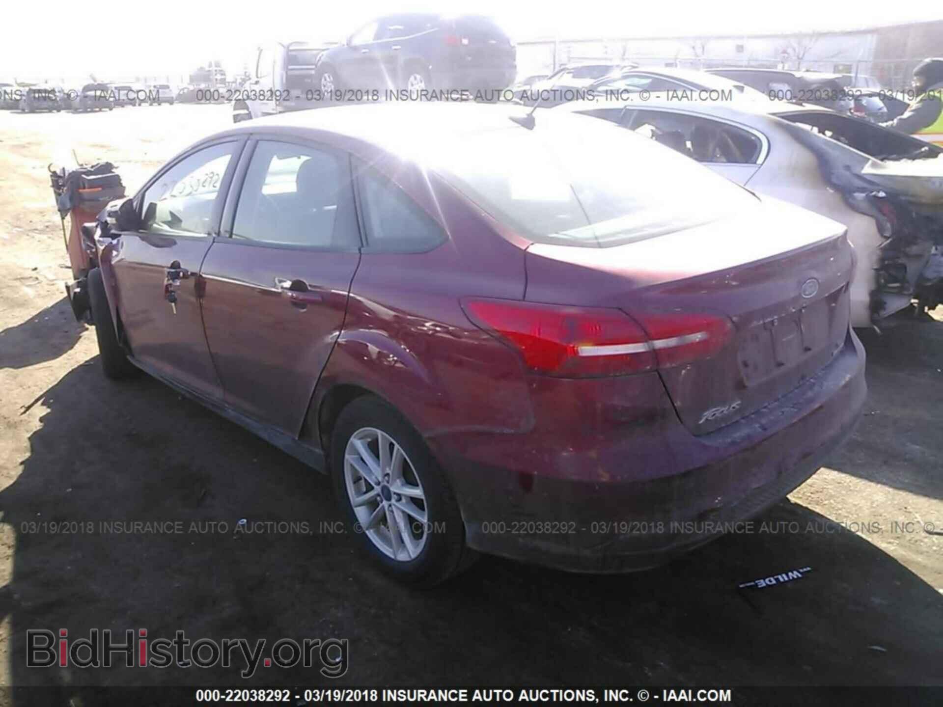 2016 Ford Focus - VIN: 1FADP3F26GL237677 - Фото 3