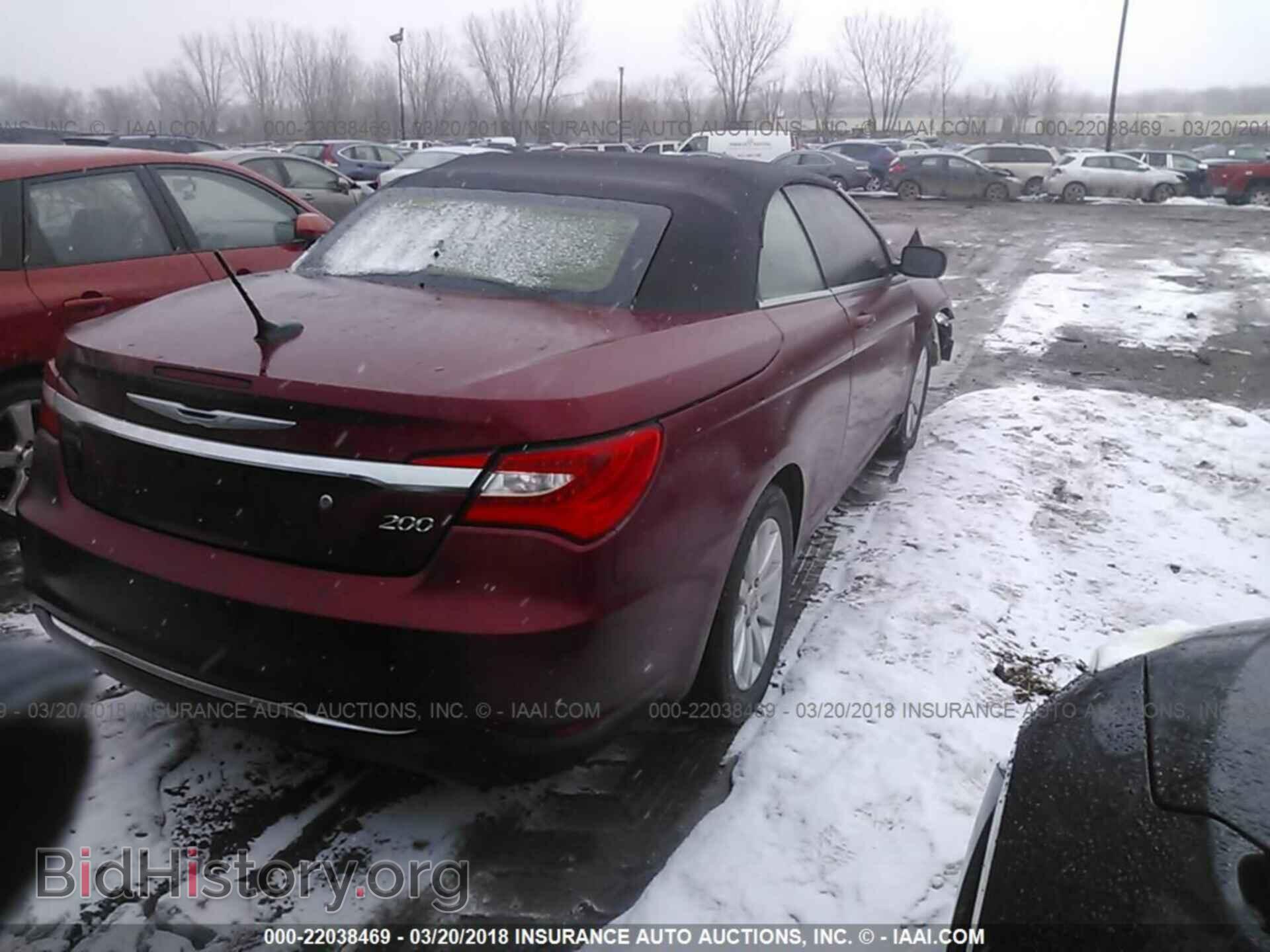 2013 Chrysler 200 - VIN: 1C3BCBEB5DN559997 - Photo 4