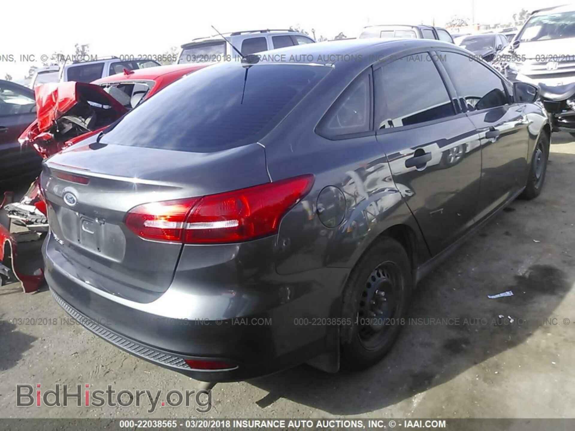 2016 Ford Focus - VIN: 1FADP3E27GL306393 - Фото 4