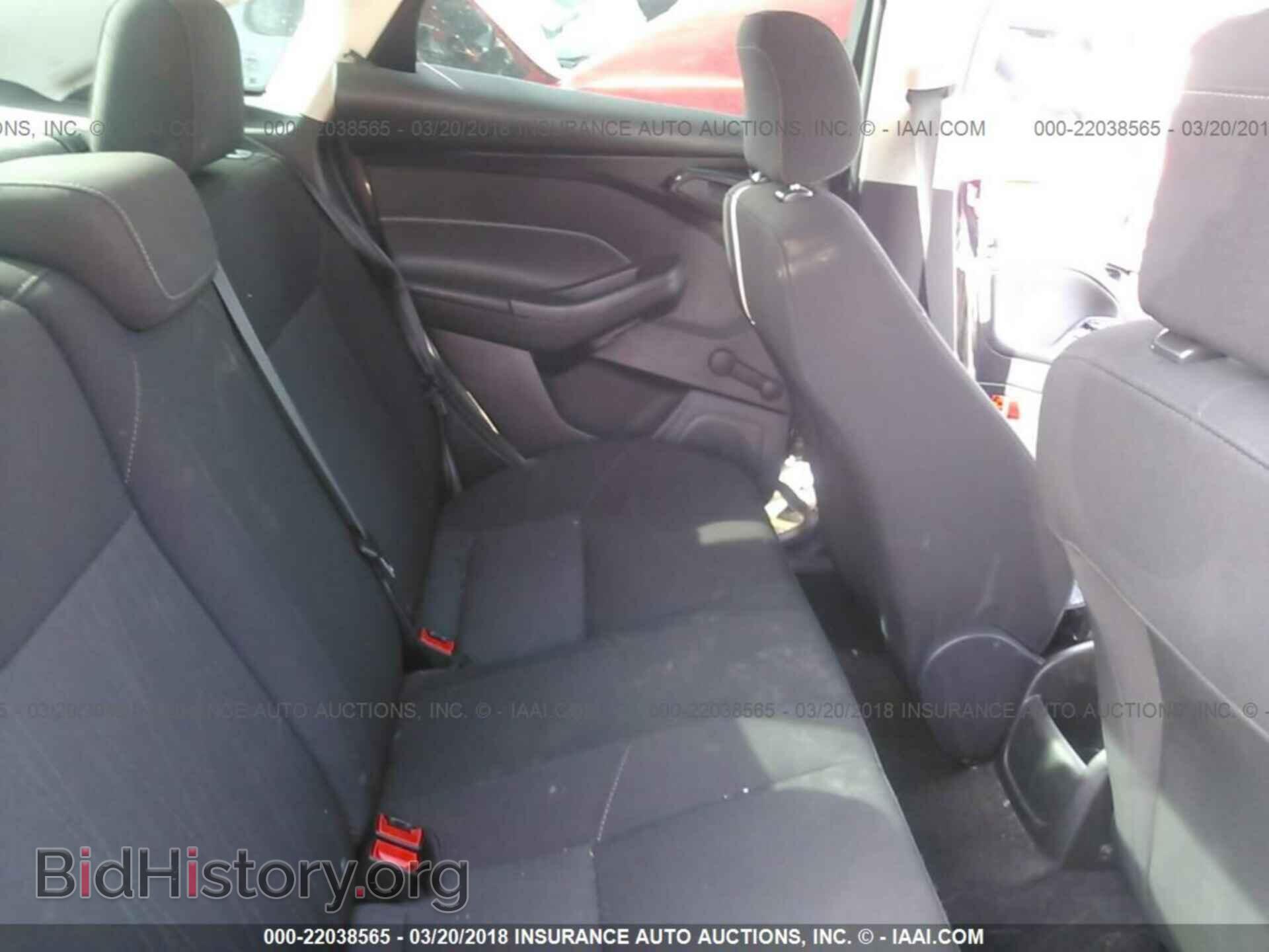 2016 Ford Focus - VIN: 1FADP3E27GL306393 - Фото 8