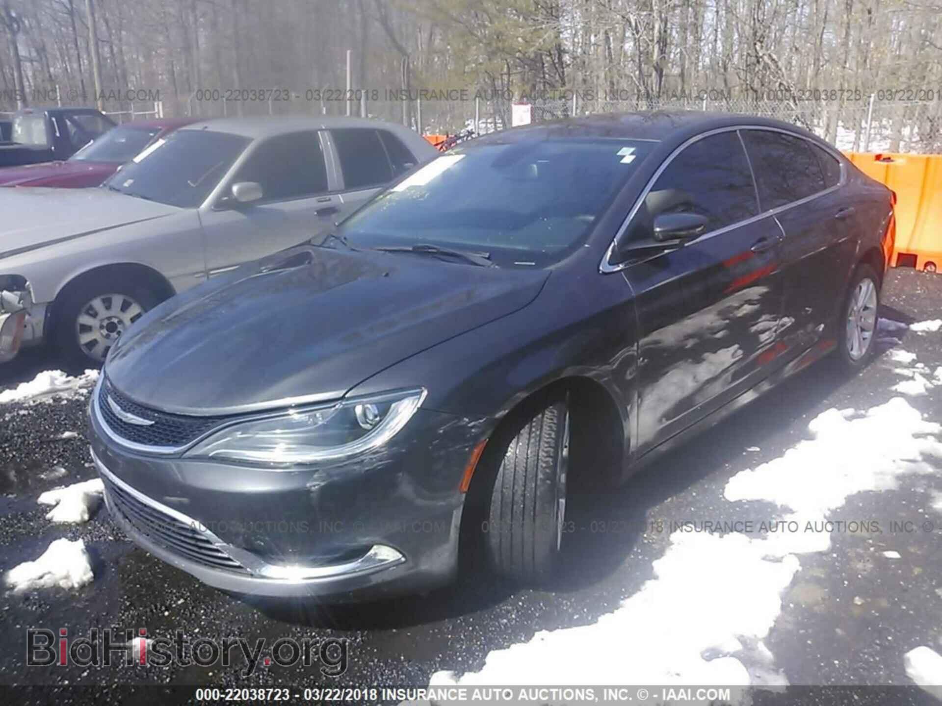 2015 Chrysler 200 - VIN: 1C3CCCAB2FN707798 - Photo 2