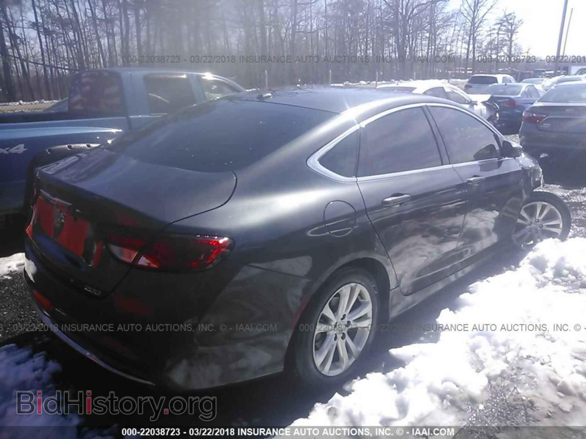 2015 Chrysler 200 - VIN: 1C3CCCAB2FN707798 - Photo 4