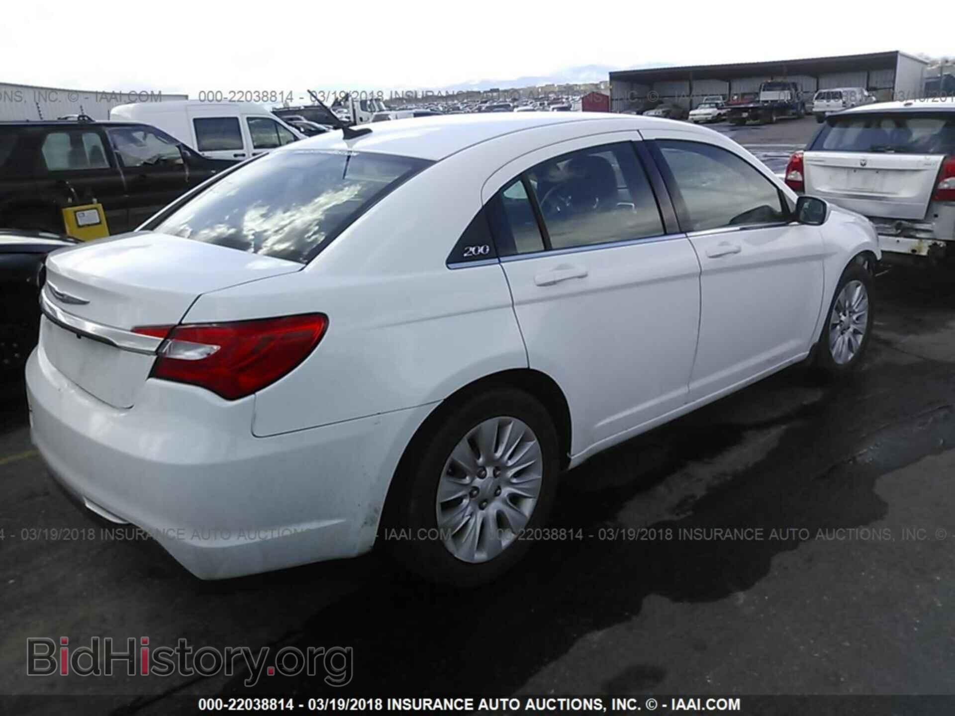 2012 Chrysler 200 - VIN: 1C3CCBAB1CN226205 - Photo 4
