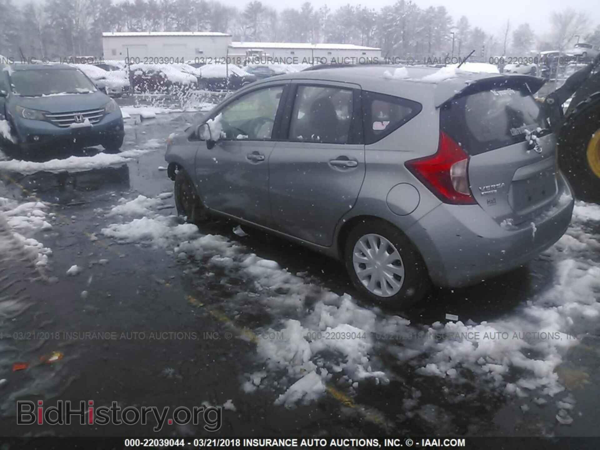 2014 Nissan Versa note - VIN: 3N1CE2CP0EL363186 - Фото 3