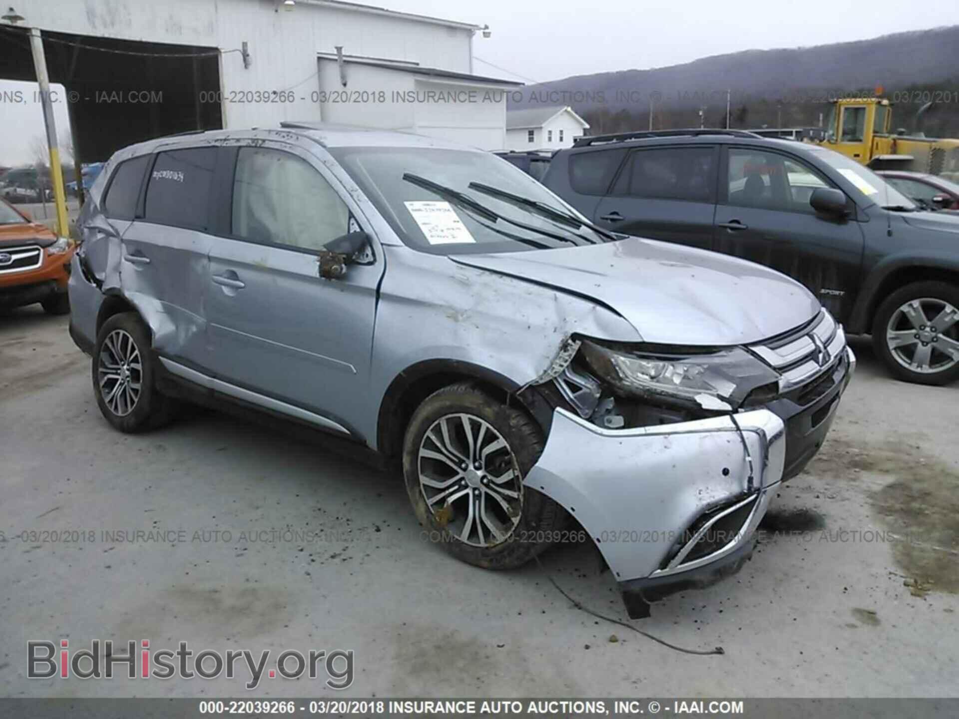 Photo JA4AZ3A37HZ010885 - Mitsubishi Outlander 2017