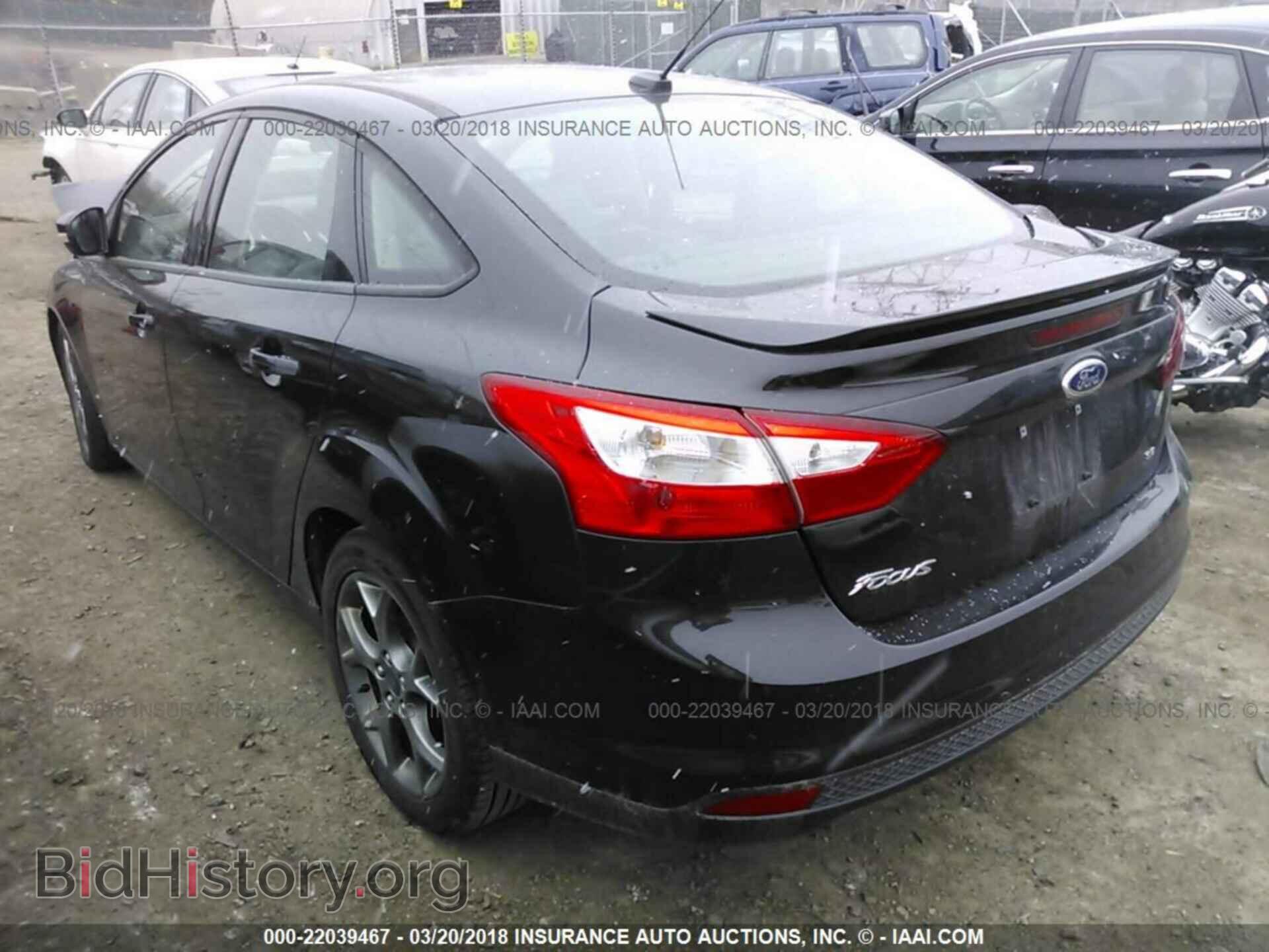 2014 Ford Focus - VIN: 1FADP3F2XEL226856 - Фото 3
