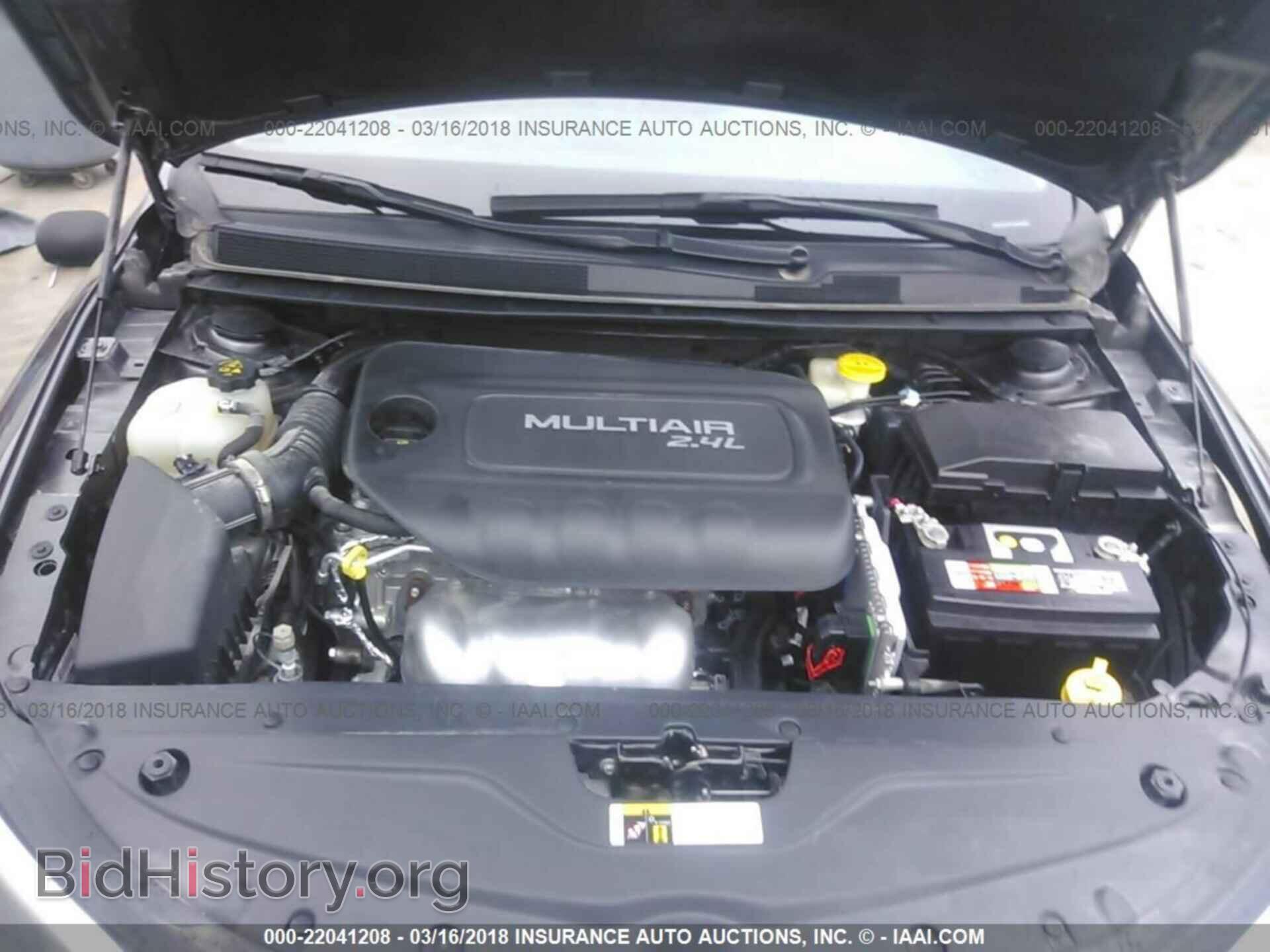2016 Chrysler 200 - VIN: 1C3CCCAB0GN171709 - Фото 10