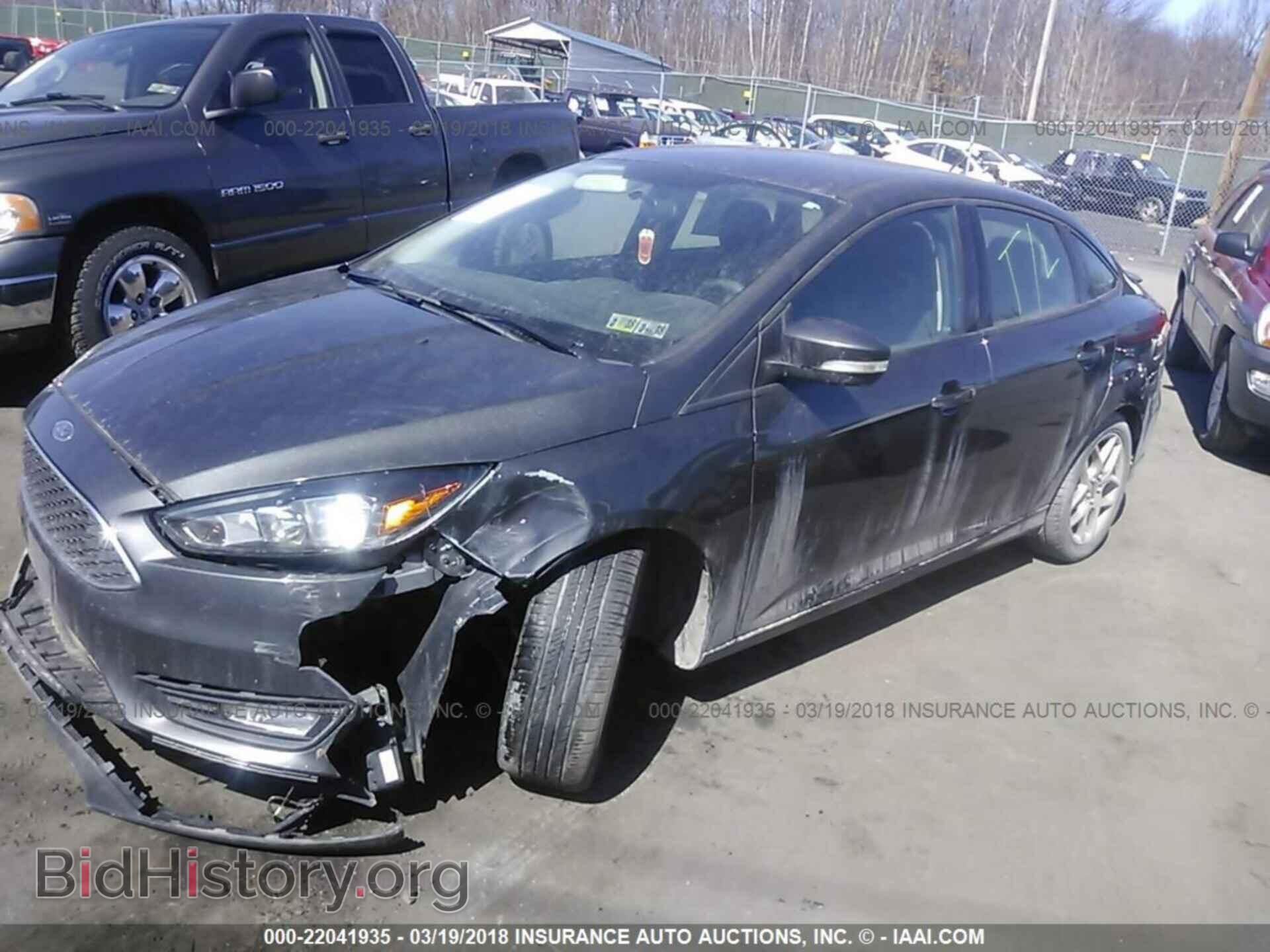 2015 Ford Focus - VIN: 1FADP3F26FL286456 - Photo 2