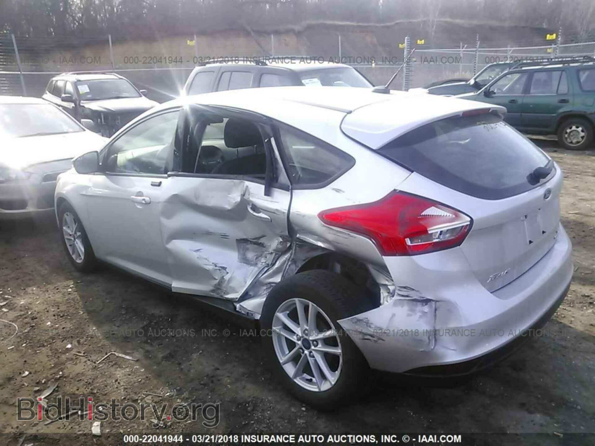 2016 Ford Focus - VIN: 1FADP3K22GL368515 - Photo 3