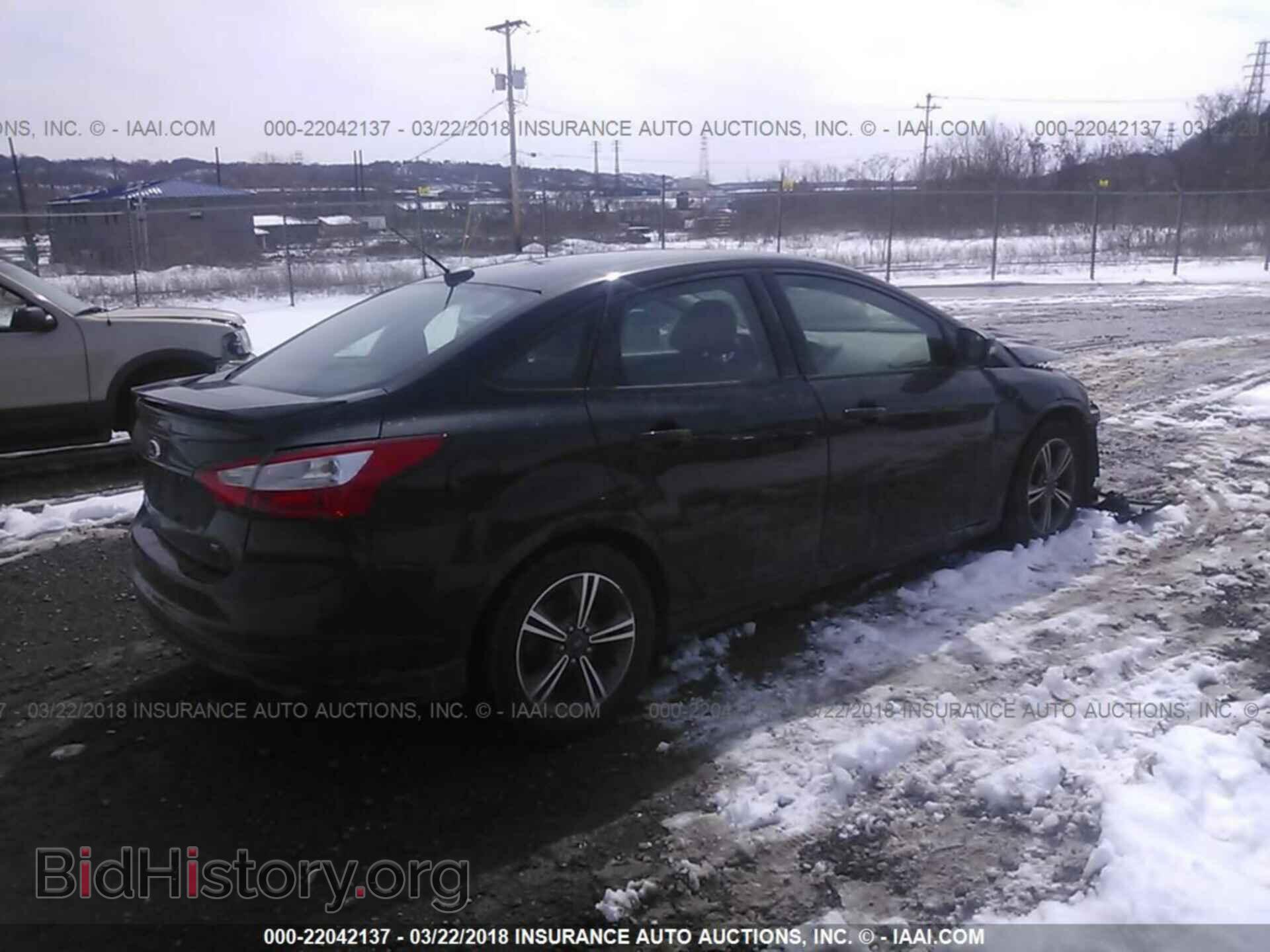 2014 Ford Focus - VIN: 1FADP3F21EL386625 - Фото 4