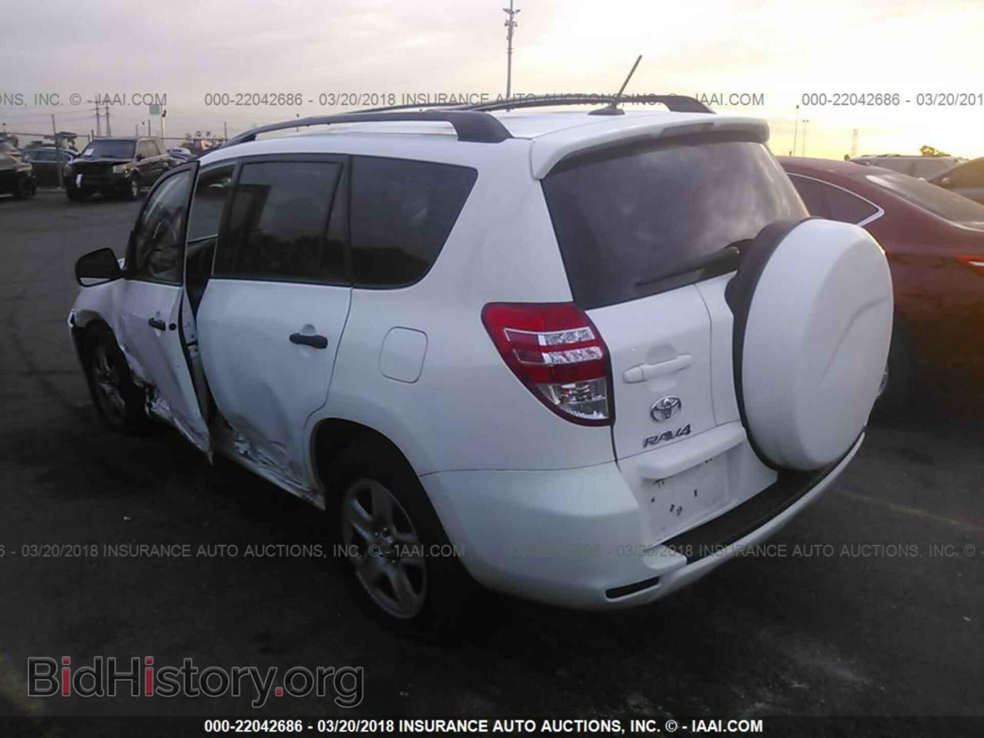 2011 Toyota Rav4 - VIN: 2T3ZF4DV2BW101302 - Фото 3
