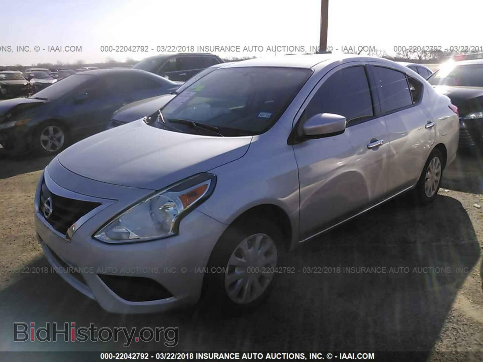 2017 Nissan Versa - VIN: 3N1CN7AP1HL814596 - Фото 2