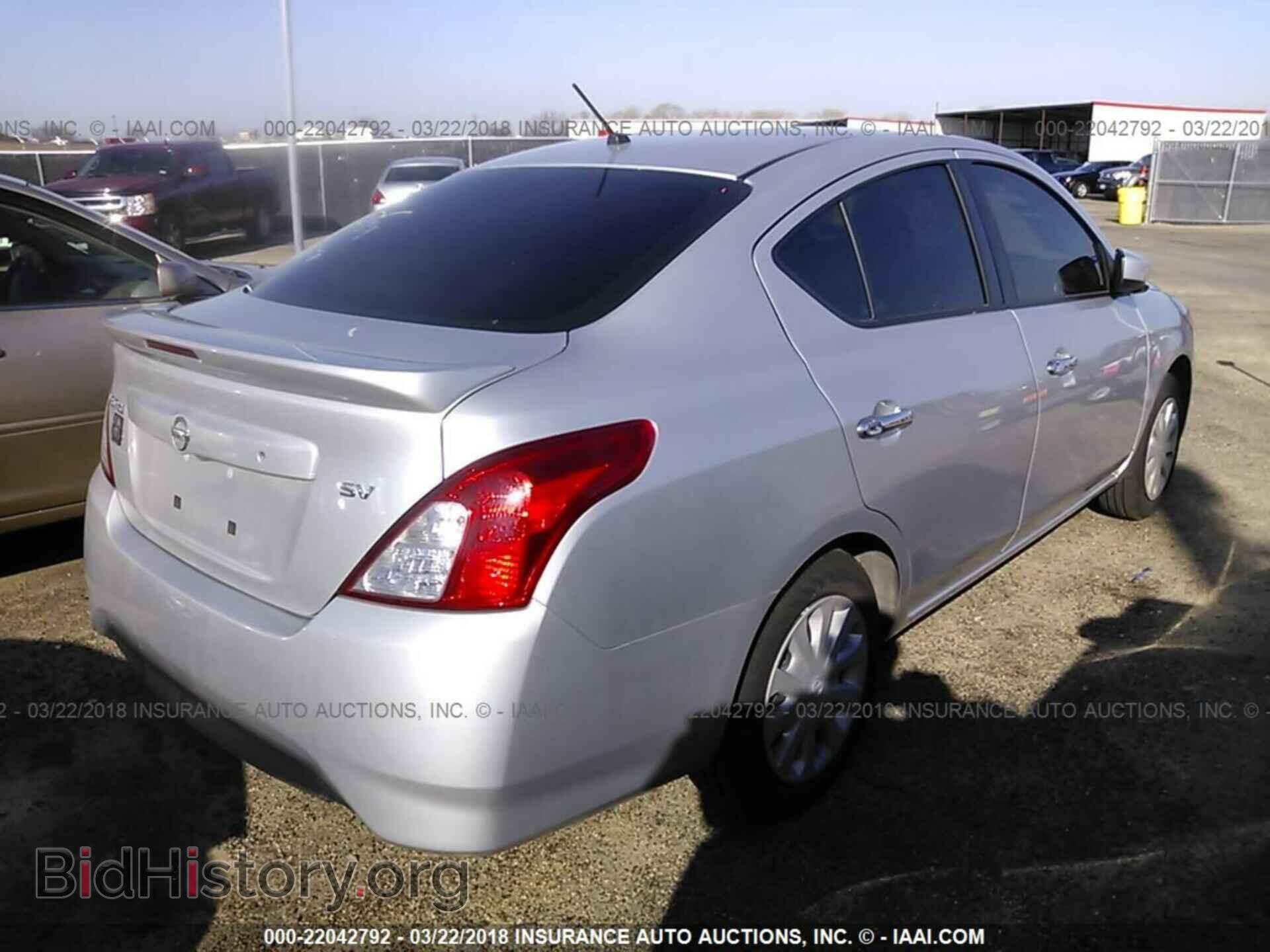 2017 Nissan Versa - VIN: 3N1CN7AP1HL814596 - Фото 4