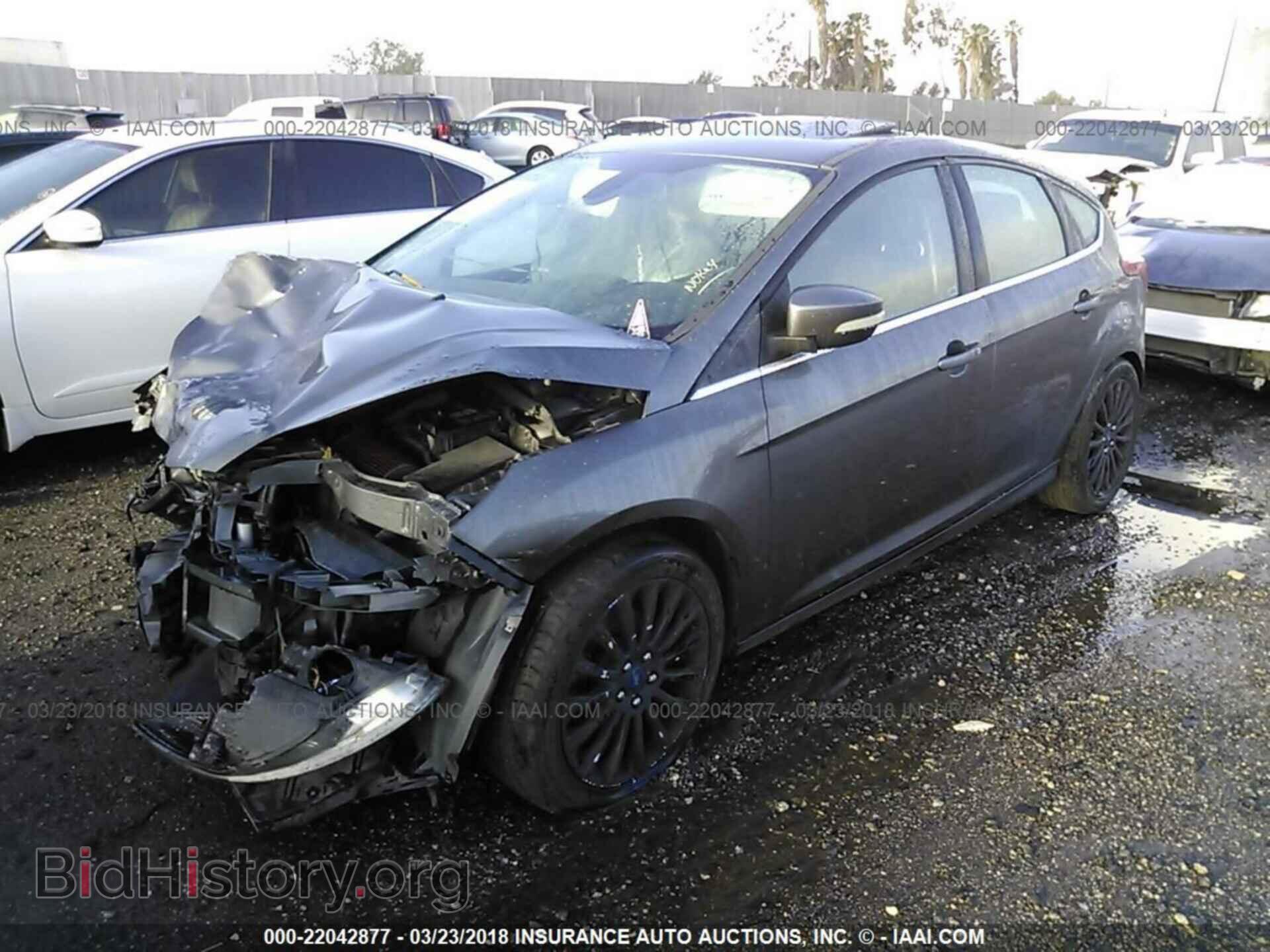 2012 Ford Focus - VIN: 1FAHP3N24CL288060 - Photo 2