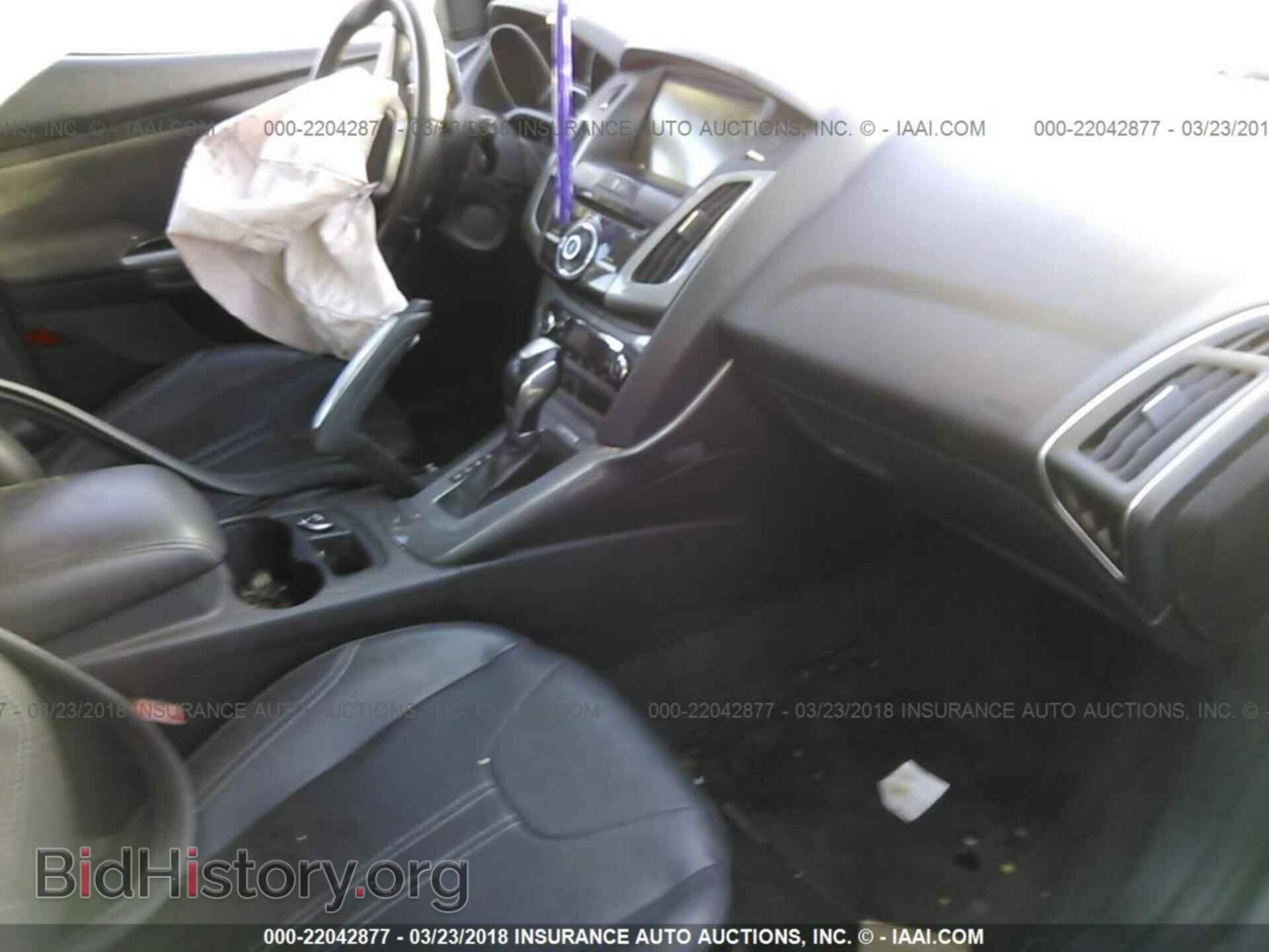 2012 Ford Focus - VIN: 1FAHP3N24CL288060 - Photo 5