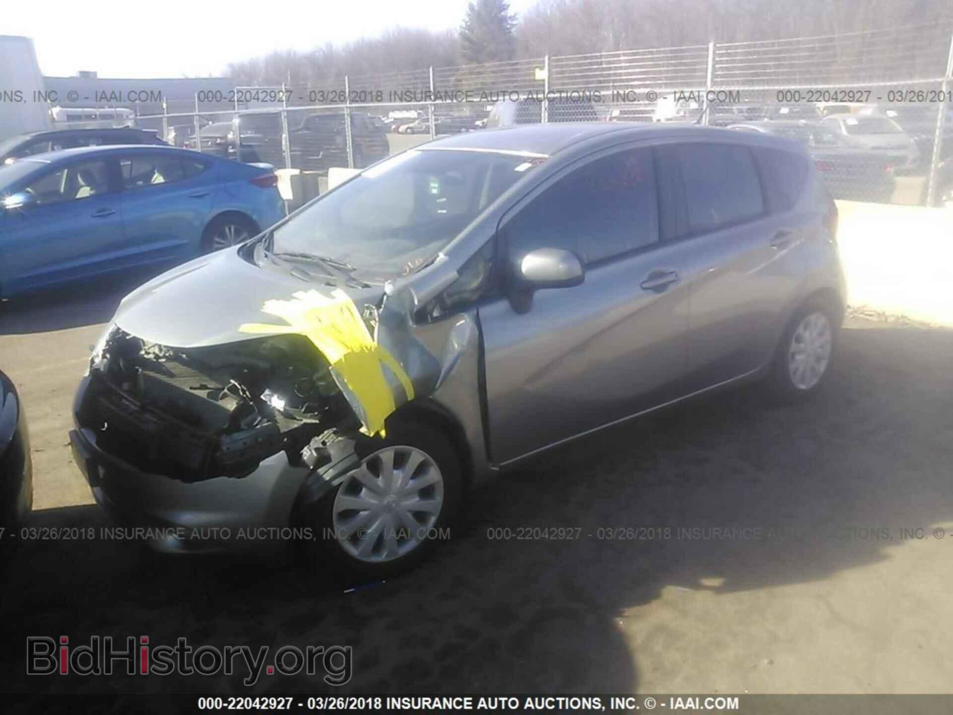2014 Nissan Versa note - VIN: 3N1CE2CP4EL375275 - Фото 2