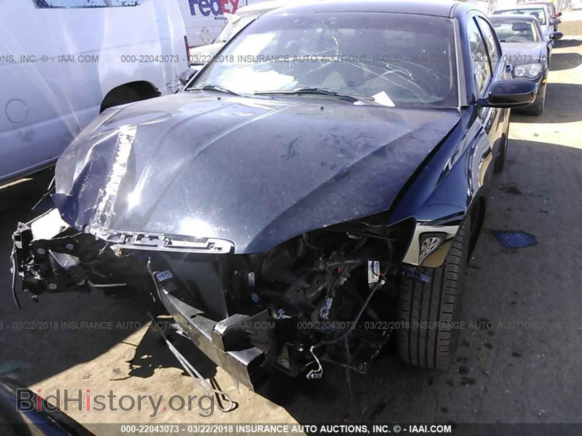 2013 Chrysler 200 - VIN: 1C3CCBBG9DN724390 - Photo 2