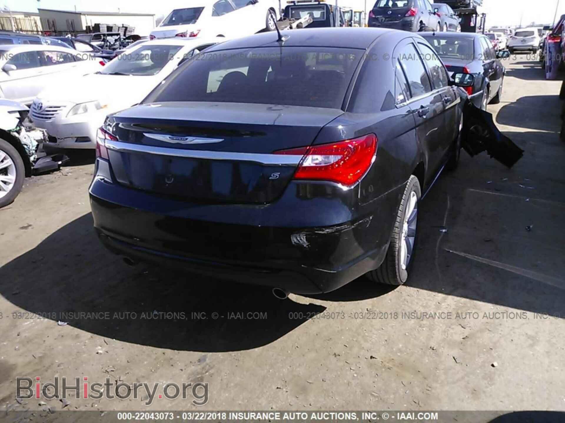 2013 Chrysler 200 - VIN: 1C3CCBBG9DN724390 - Photo 4