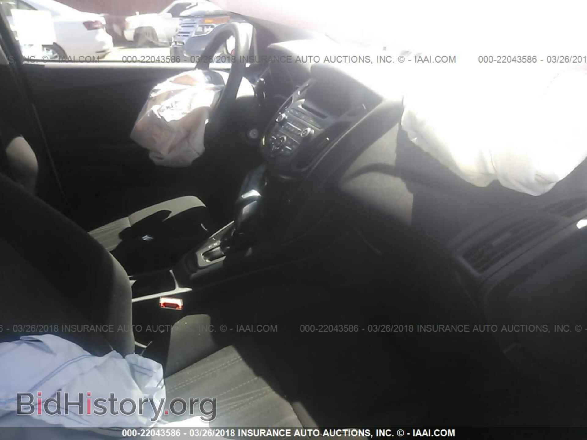 2016 Ford Focus - VIN: 1FADP3K2XGL235274 - Фото 5