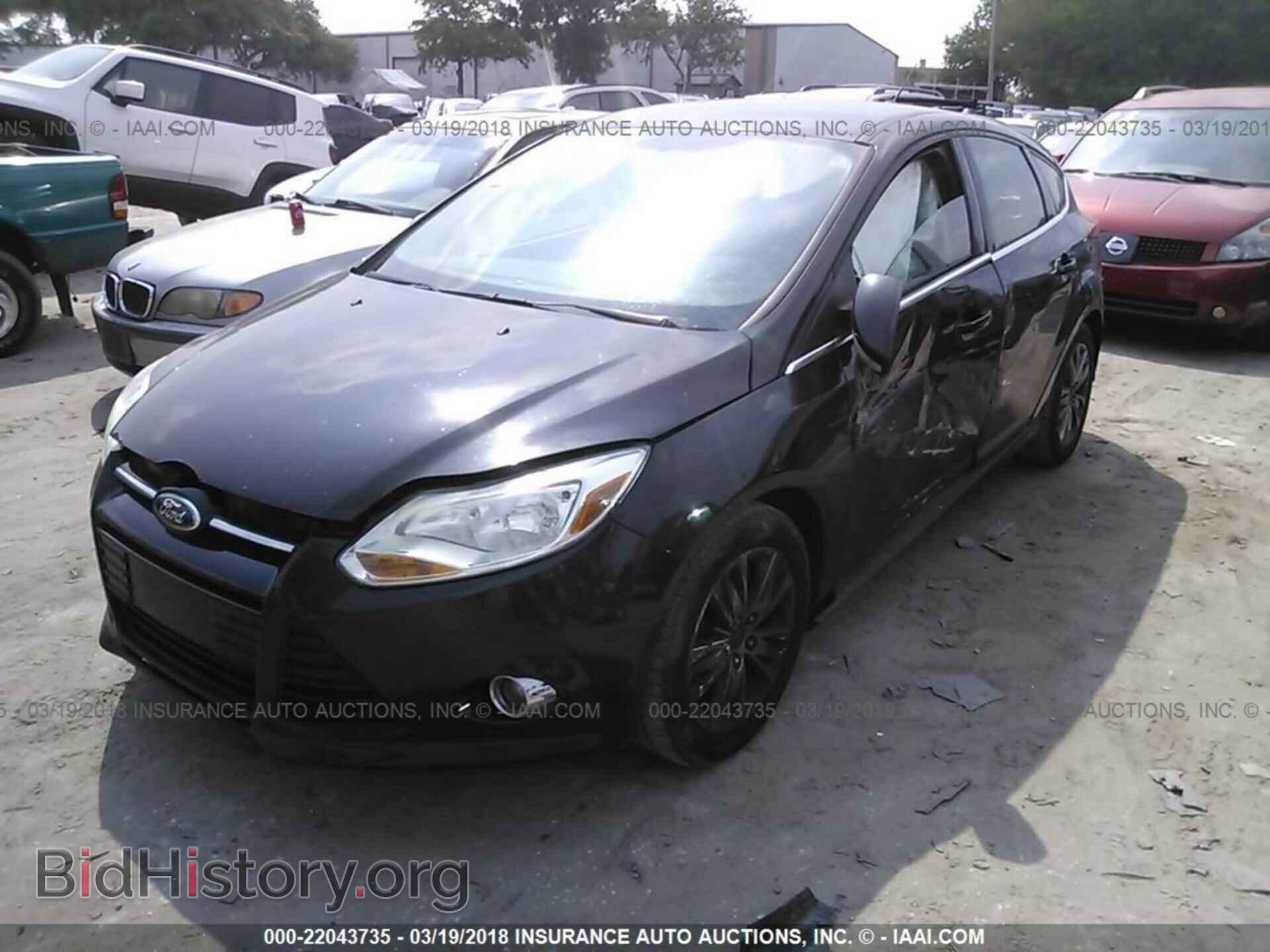 2012 Ford Focus - VIN: 1FAHP3M25CL404836 - Photo 2