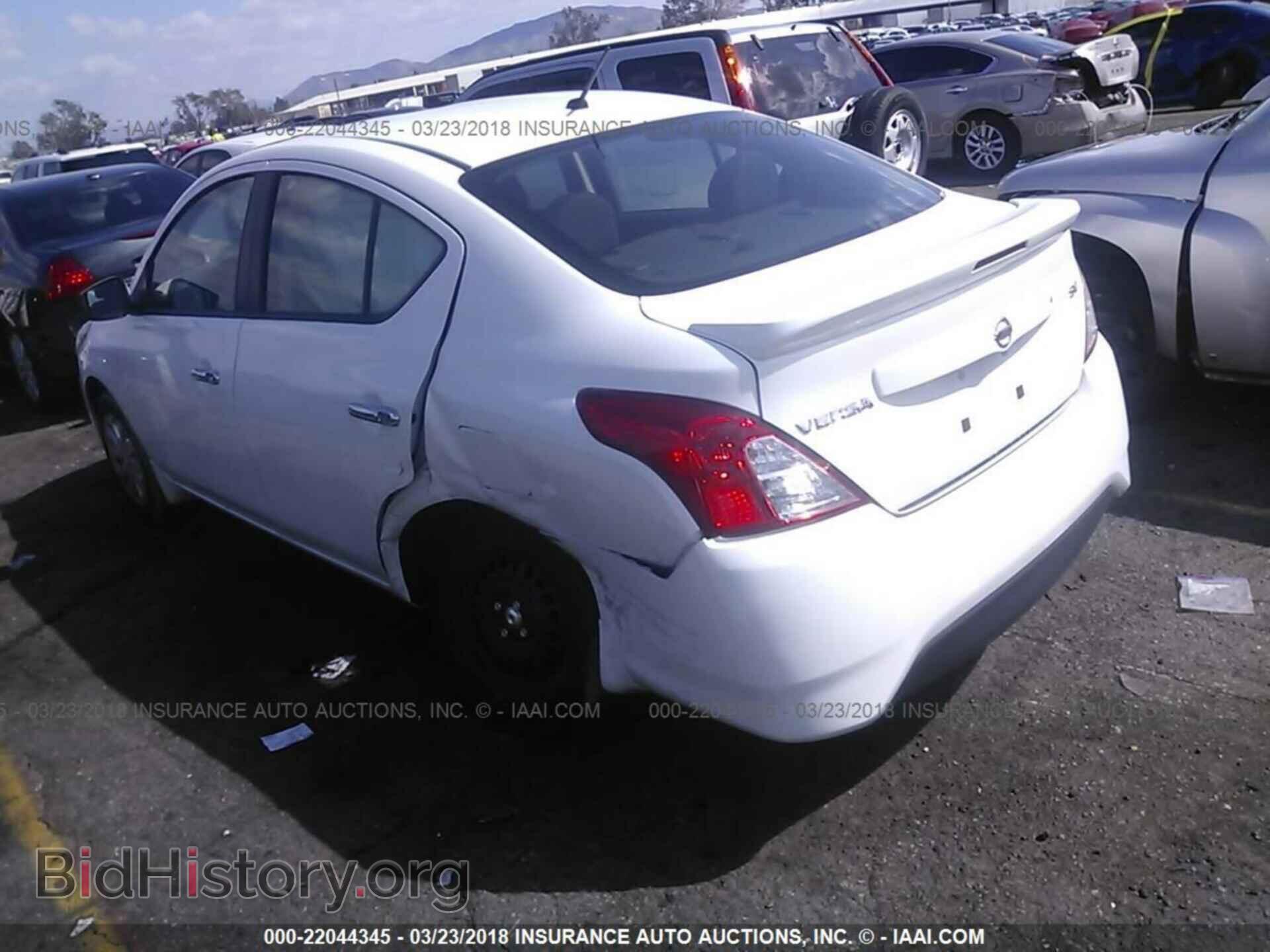 2017 Nissan Versa - VIN: 3N1CN7AP1HL884227 - Фото 3