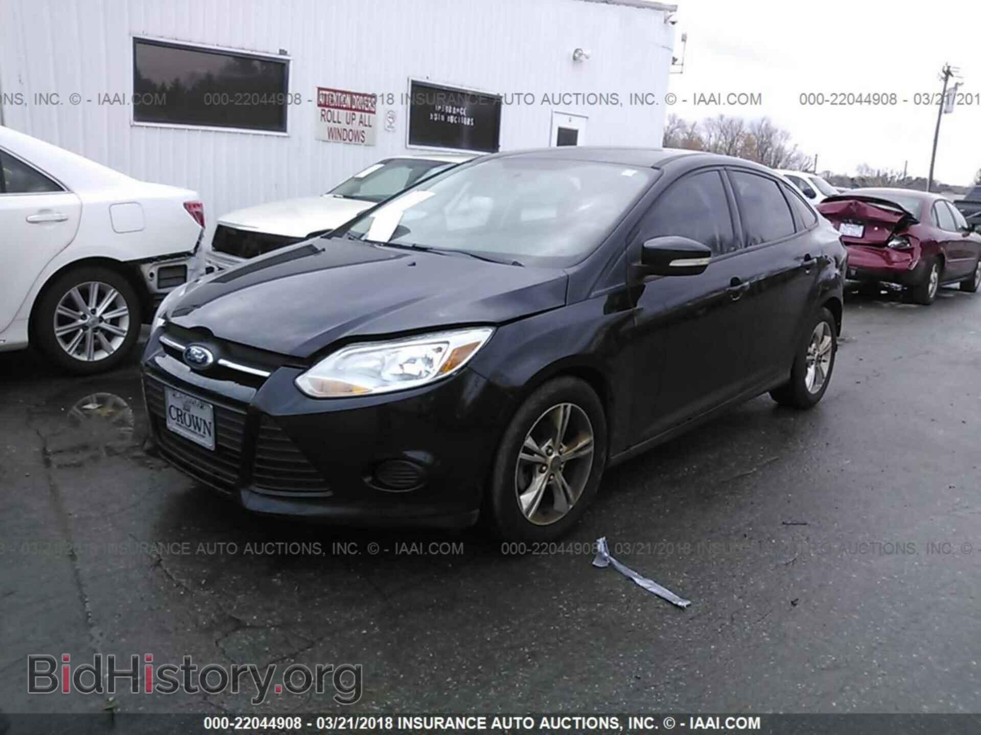 2013 Ford Focus - VIN: 1FADP3F28DL174478 - Photo 2