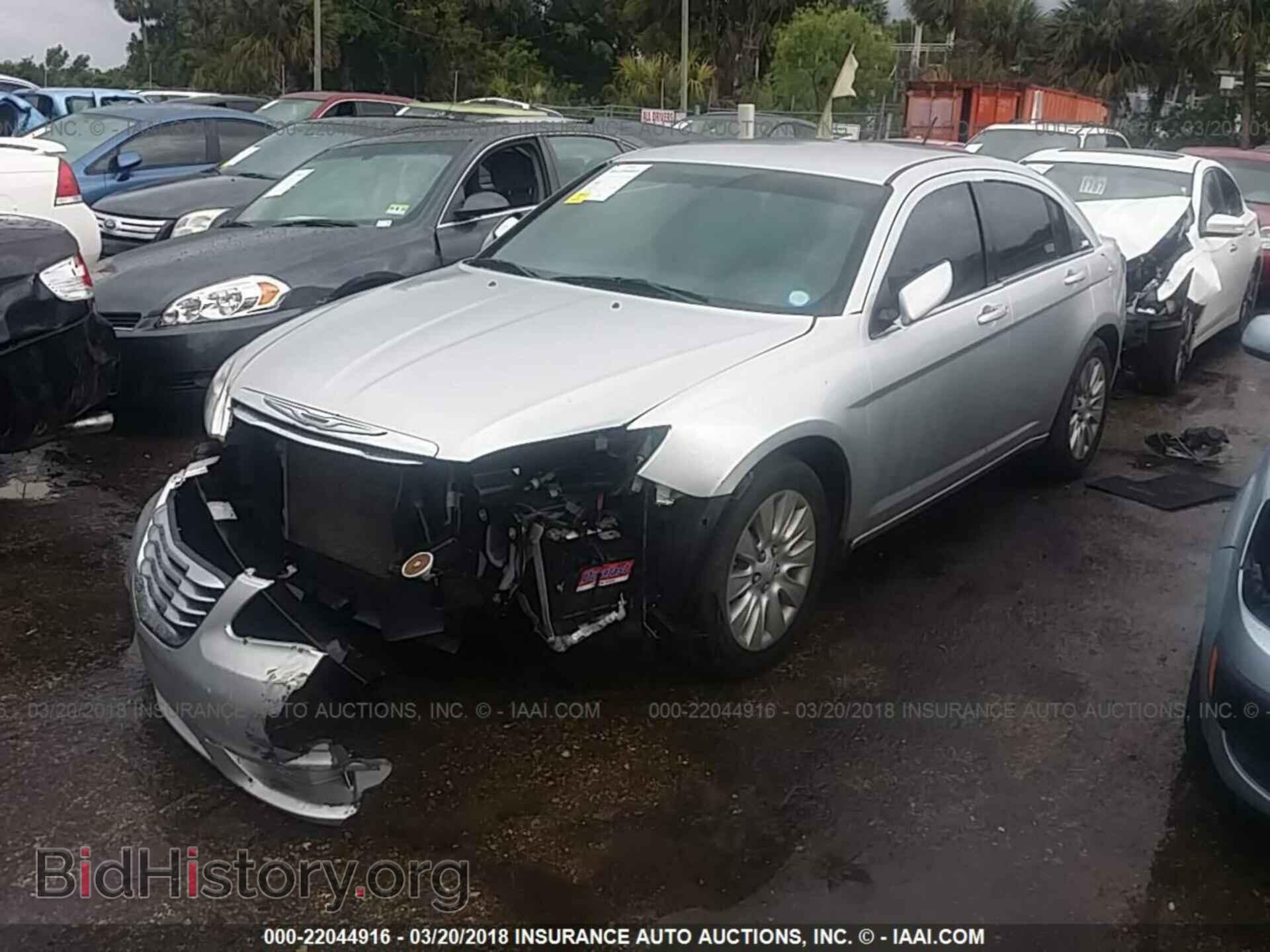2012 Chrysler 200 - VIN: 1C3CCBAB4CN200164 - Фото 2