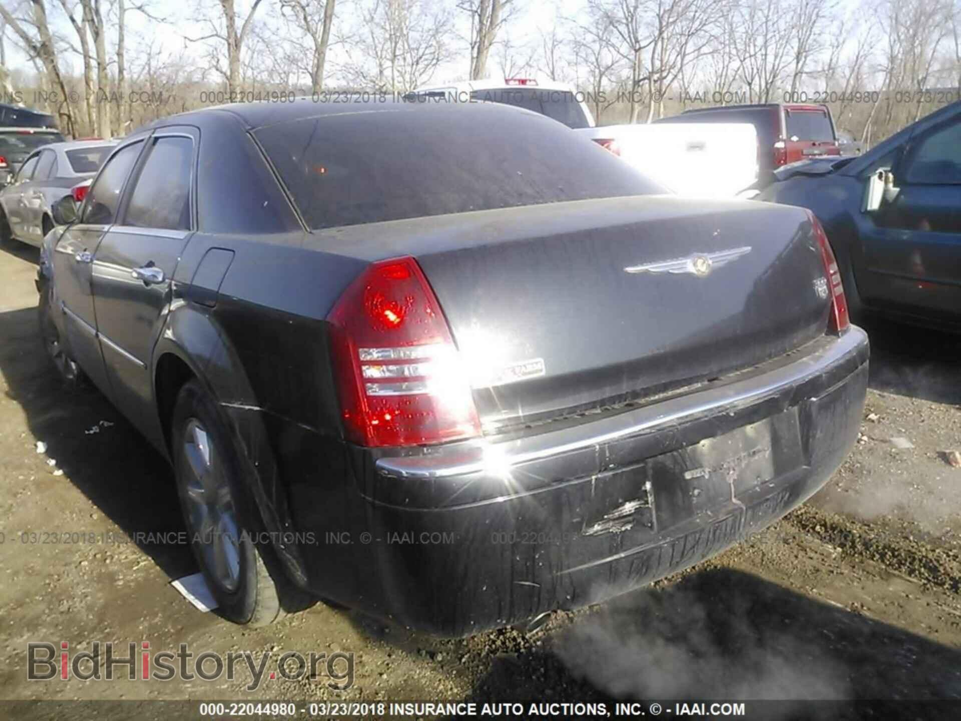 2007 CHRYSLER 300C - VIN: 2C3KA63H27H793225 - Фото 3