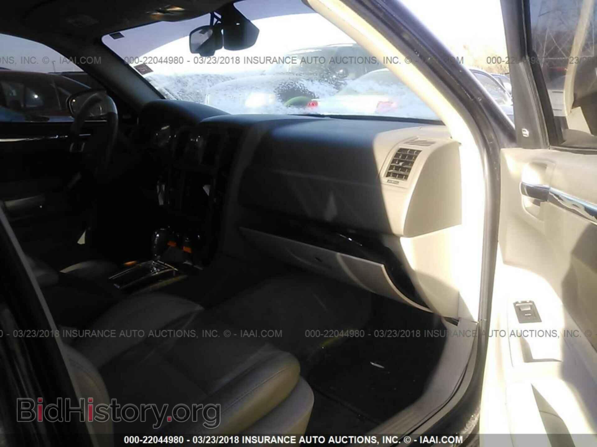2007 CHRYSLER 300C - VIN: 2C3KA63H27H793225 - Фото 5