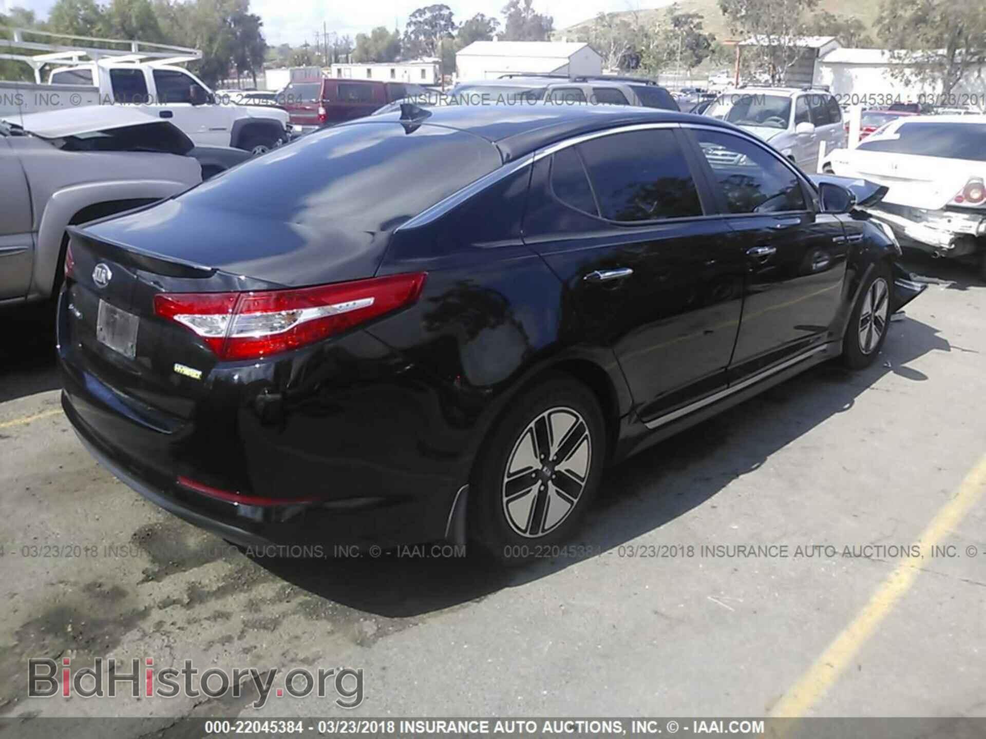 2013 Kia Optima - VIN: KNAGM4AD1D5042372 - Photo 4