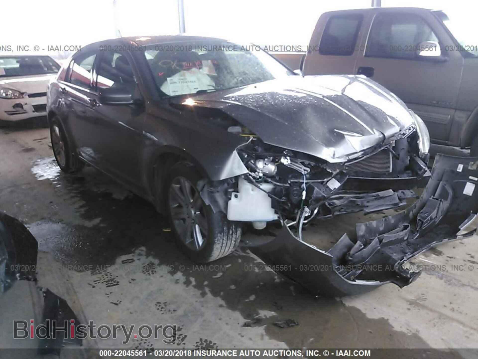 Photo 1C3CCBAB6DN761158 - Chrysler 200 2013
