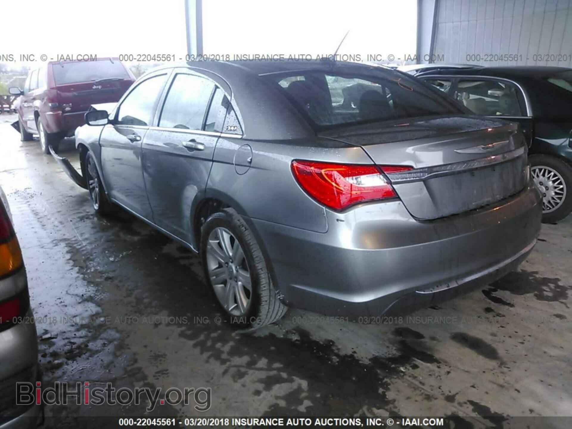 2013 Chrysler 200 - VIN: 1C3CCBAB6DN761158 - Photo 3