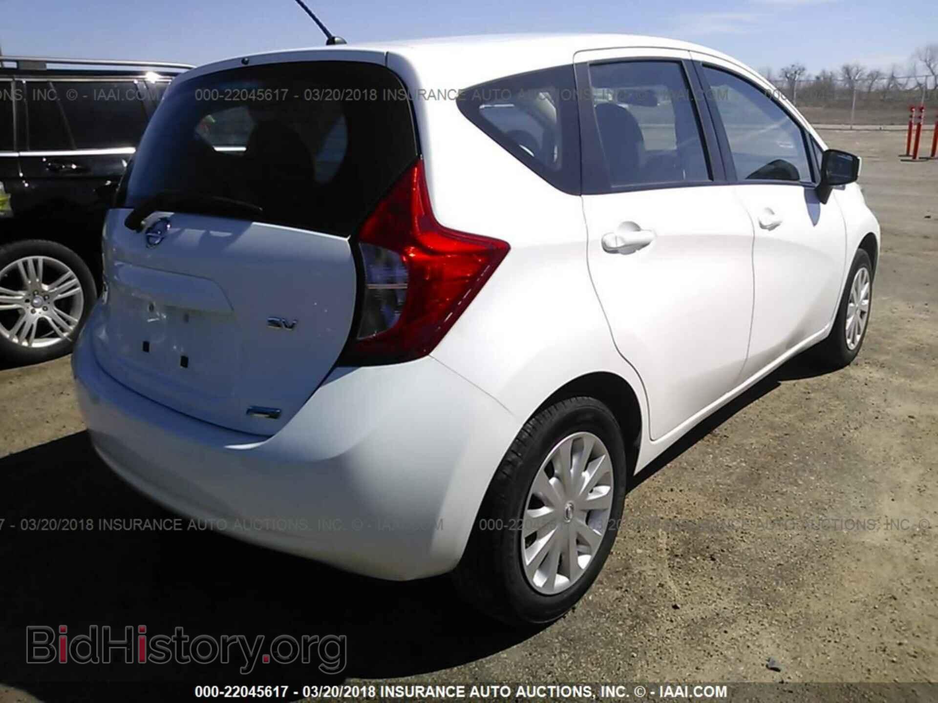 2015 Nissan Versa note - VIN: 3N1CE2CP6FL433629 - Photo 4