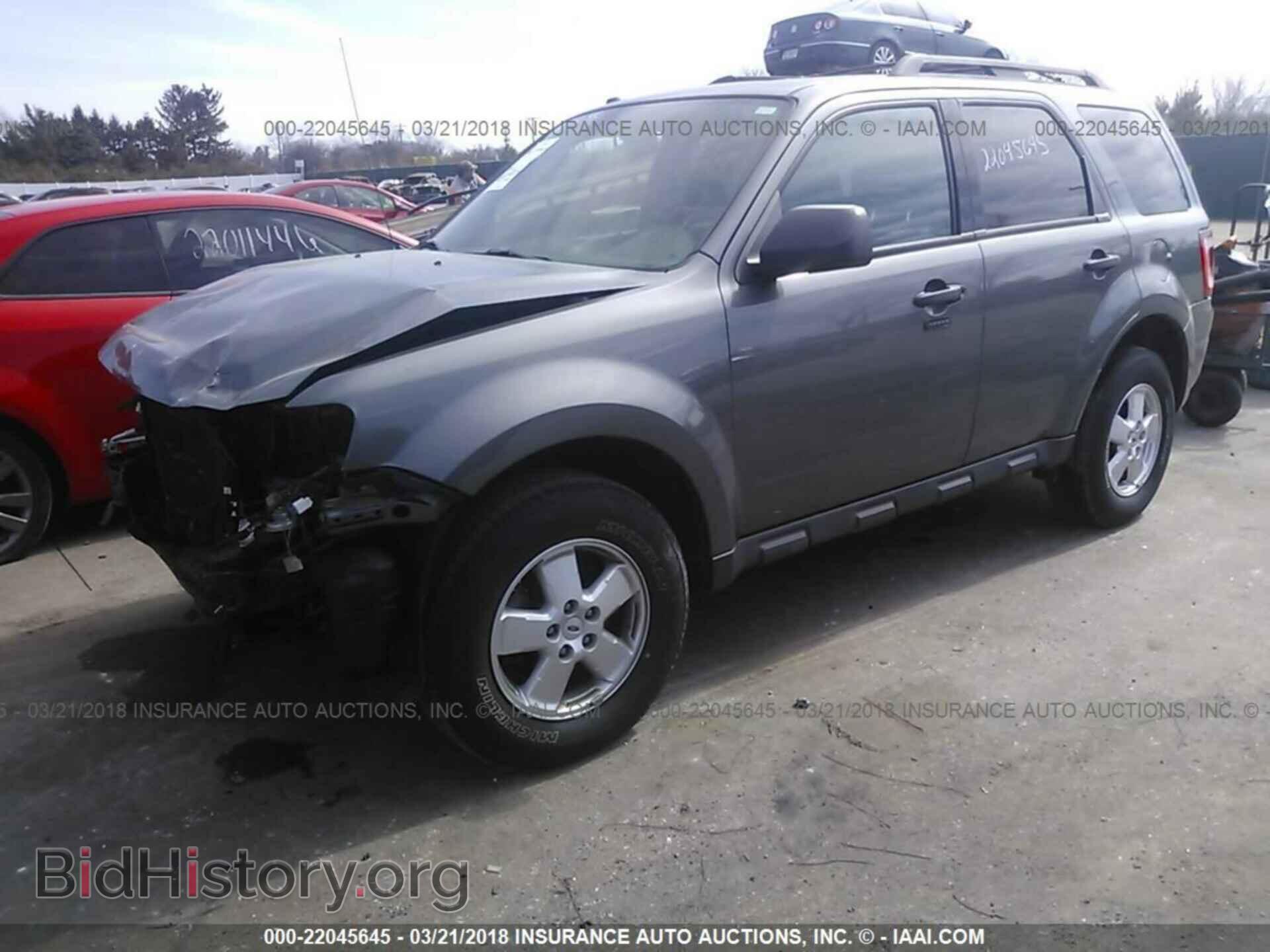 2012 Ford Escape - VIN: 1FMCU9D74CKA32502 - Photo 2