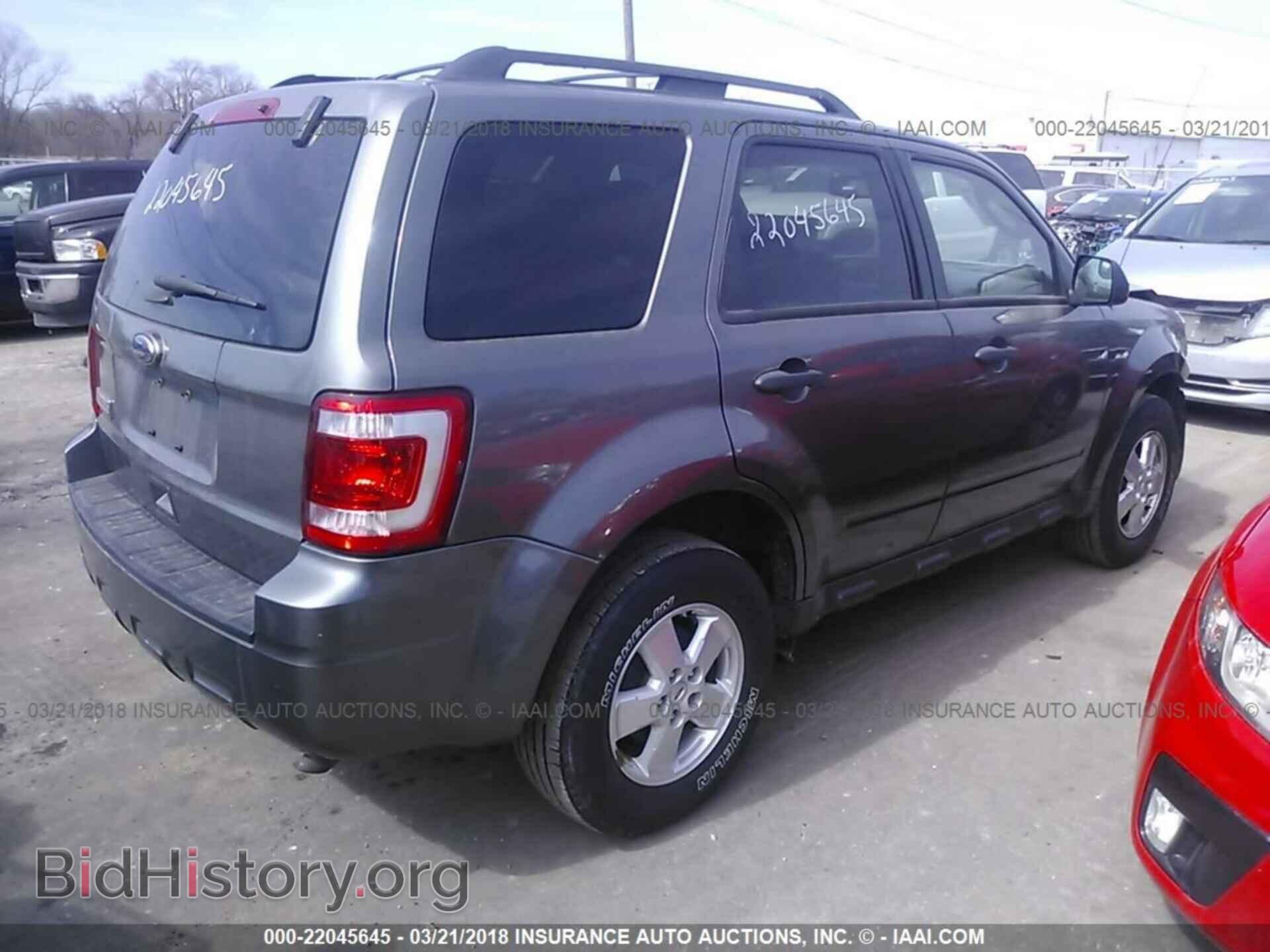 2012 Ford Escape - VIN: 1FMCU9D74CKA32502 - Photo 4