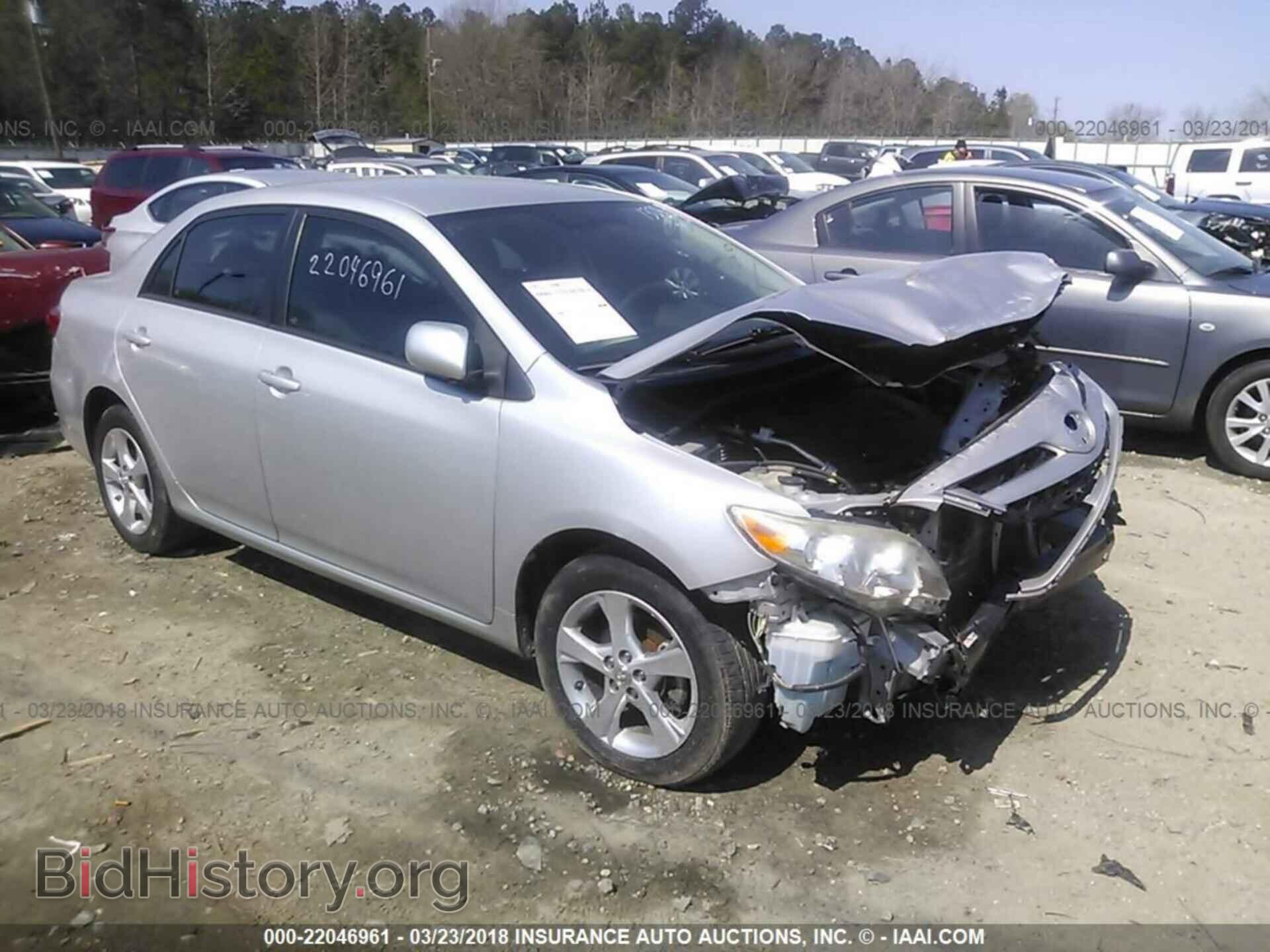 Photo 2T1BU4EEXBC651329 - Toyota Corolla 2011