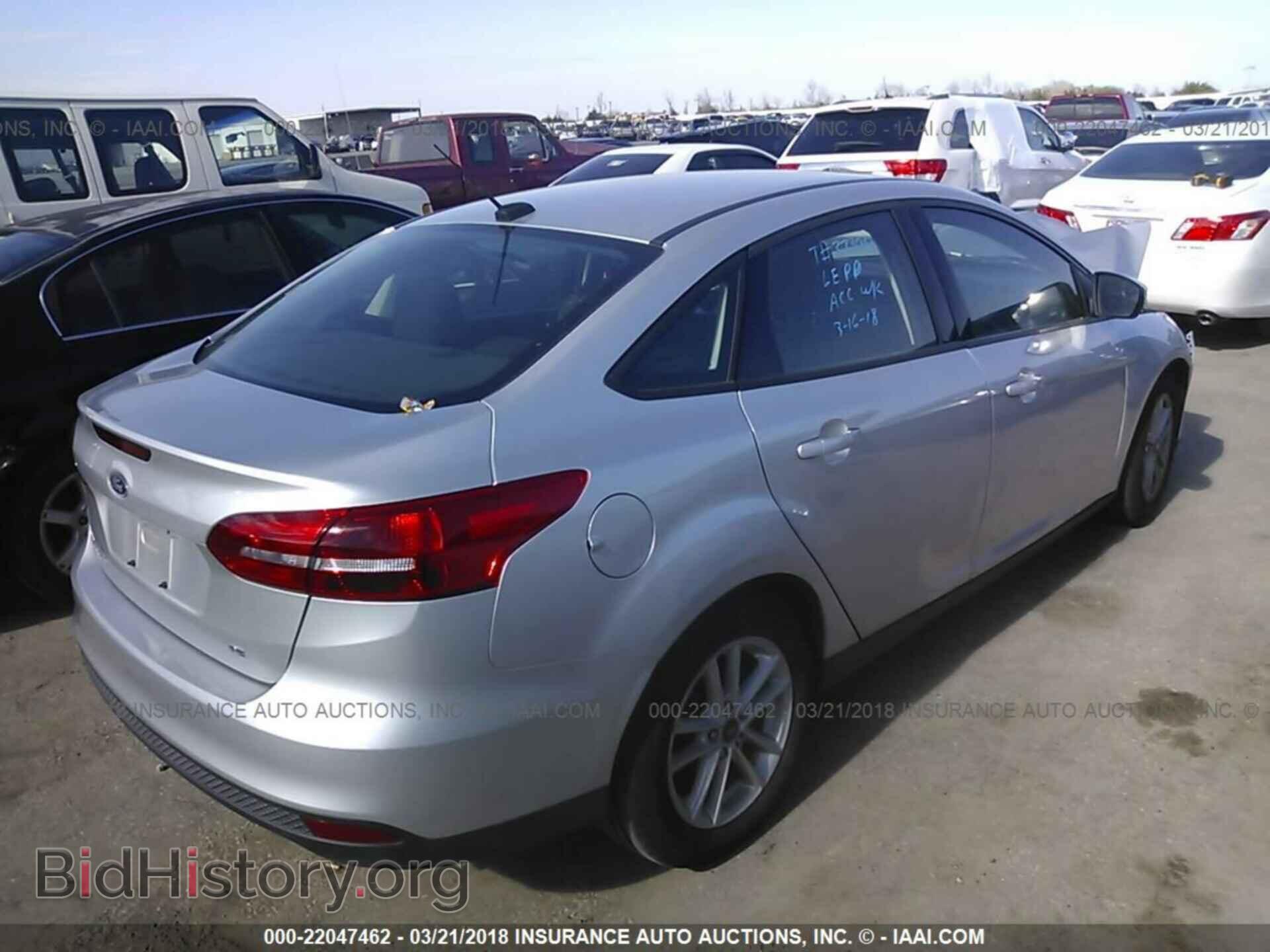 2017 Ford Focus - VIN: 1FADP3F2XHL313533 - Photo 4