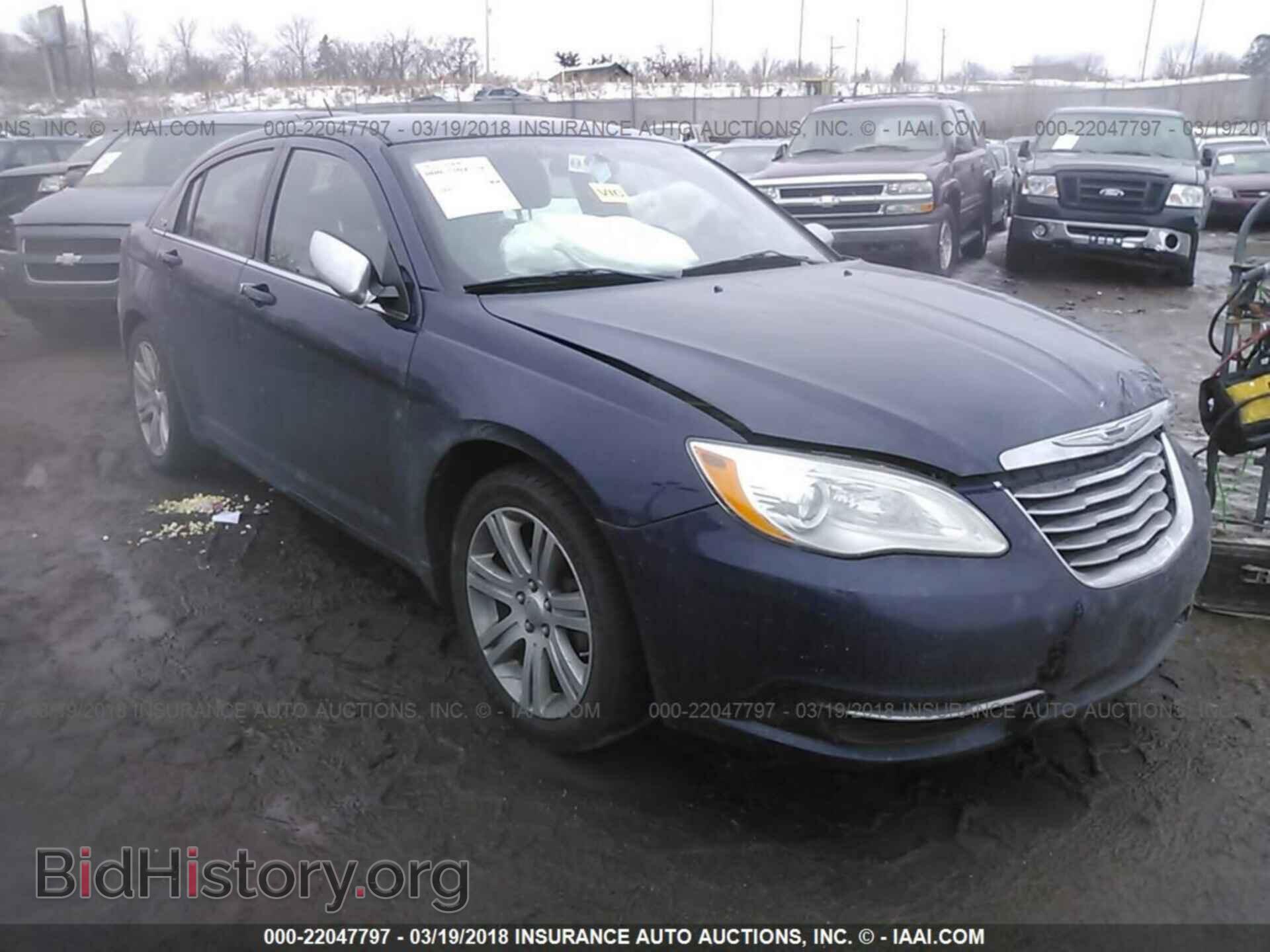 Photo 1C3CCBAB0DN697957 - Chrysler 200 2013