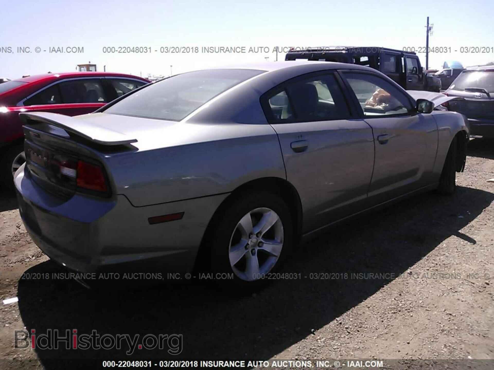 2011 Dodge Charger - VIN: 2B3CL3CG0BH576668 - Фото 4