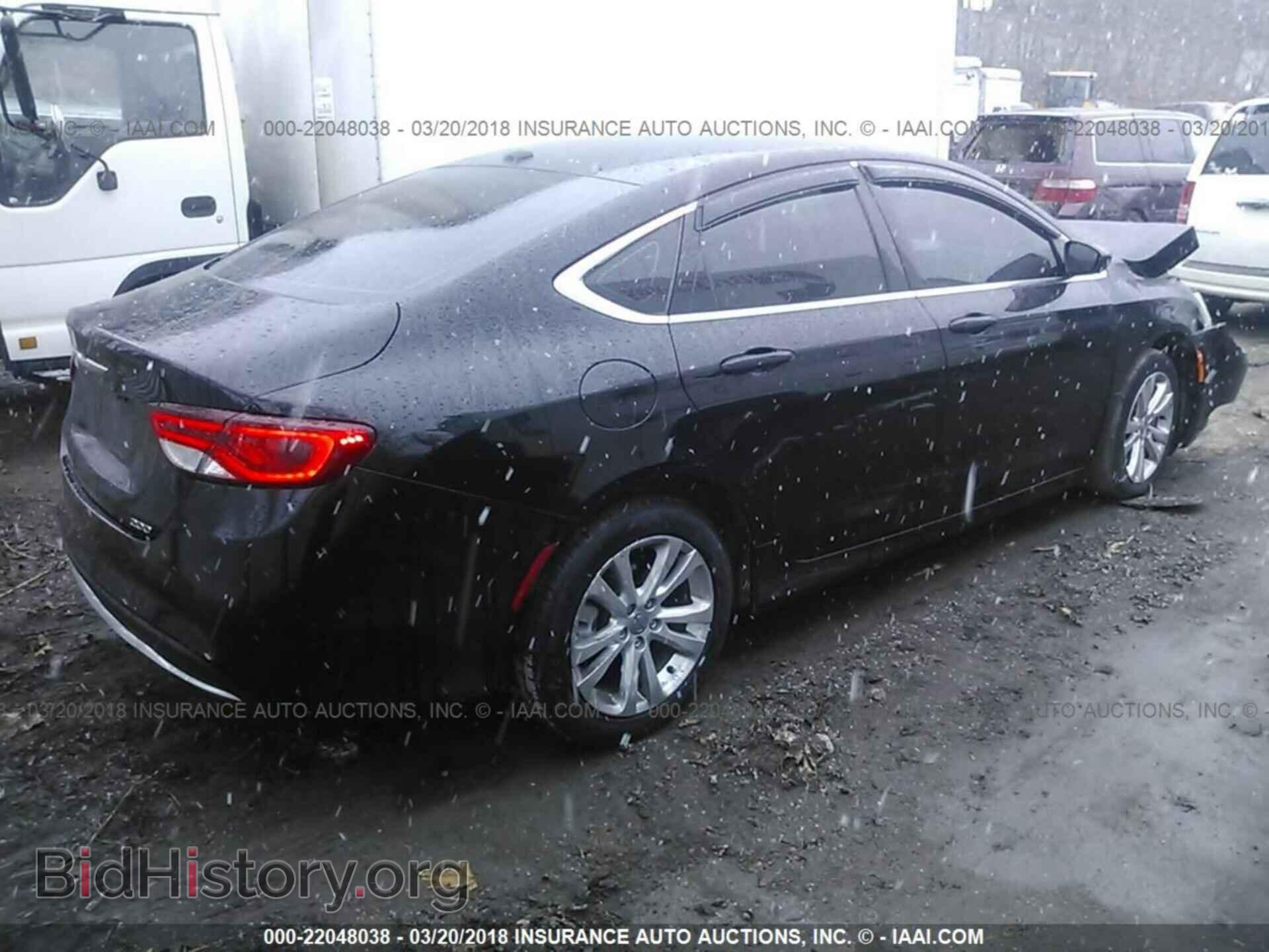 2015 Chrysler 200 - VIN: 1C3CCCAB9FN646417 - Photo 4