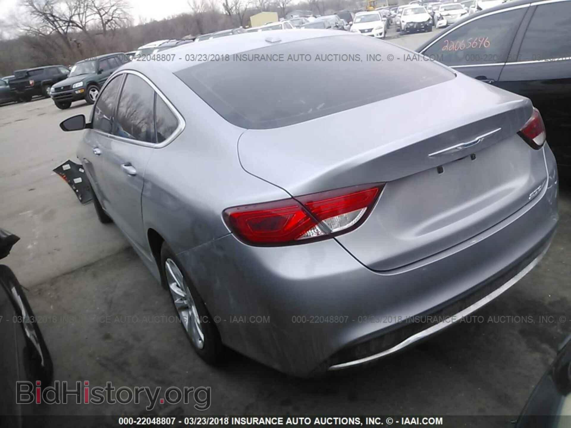 2015 Chrysler 200 - VIN: 1C3CCCAB8FN564484 - Photo 3