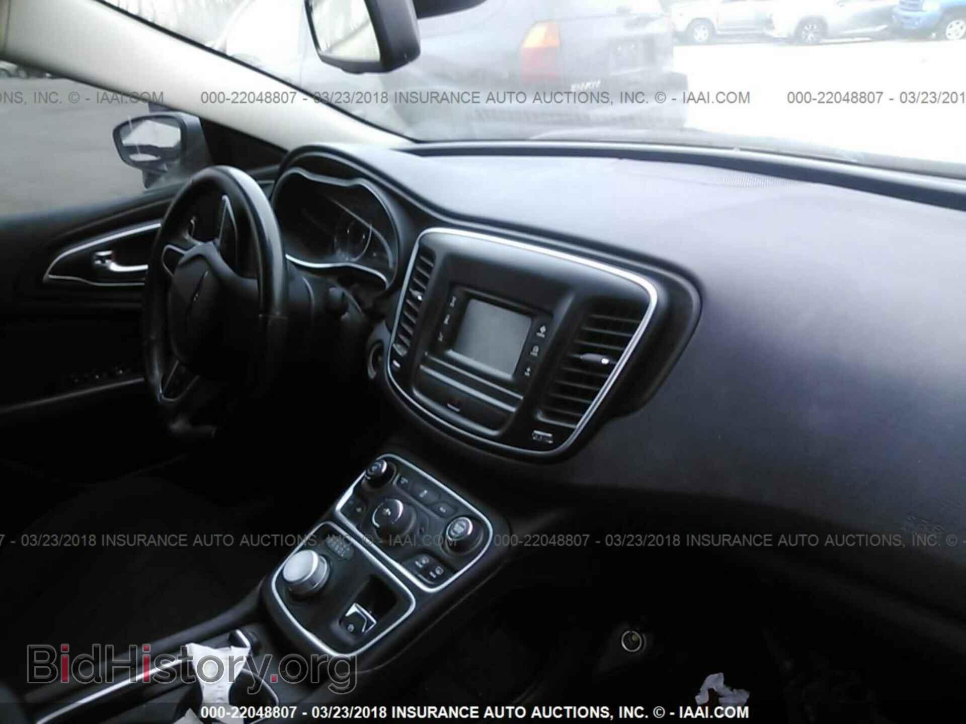 2015 Chrysler 200 - VIN: 1C3CCCAB8FN564484 - Photo 5