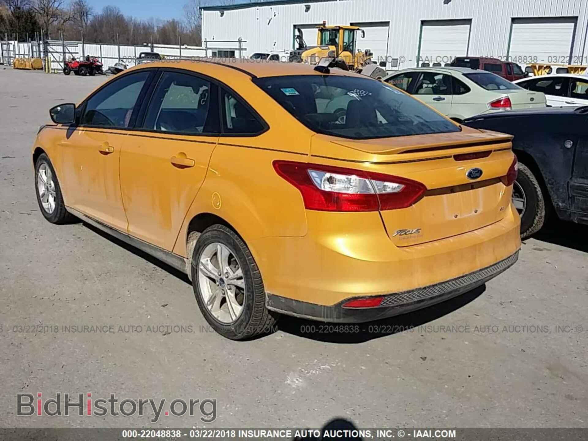 2012 Ford Focus - VIN: 1FAHP3F21CL272932 - Photo 3