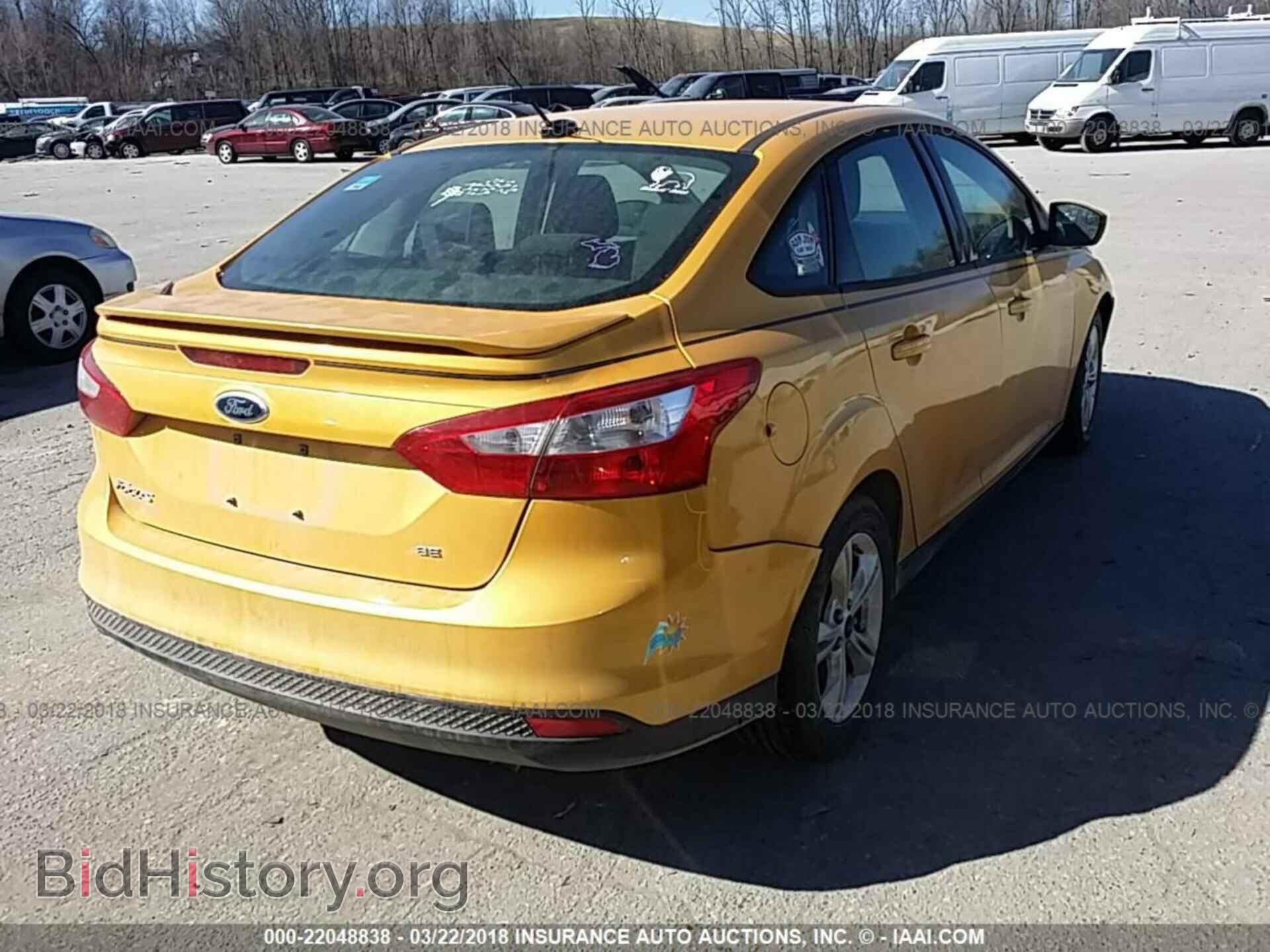 2012 Ford Focus - VIN: 1FAHP3F21CL272932 - Photo 4